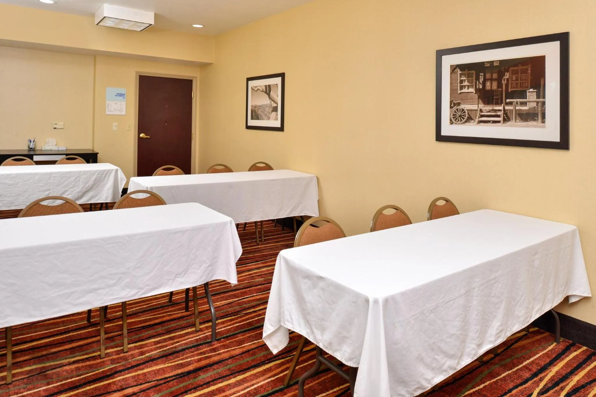 Meeting/conference room in Holiday Inn Express & Suites Austin SW - Sunset Valley by IHG Hotel