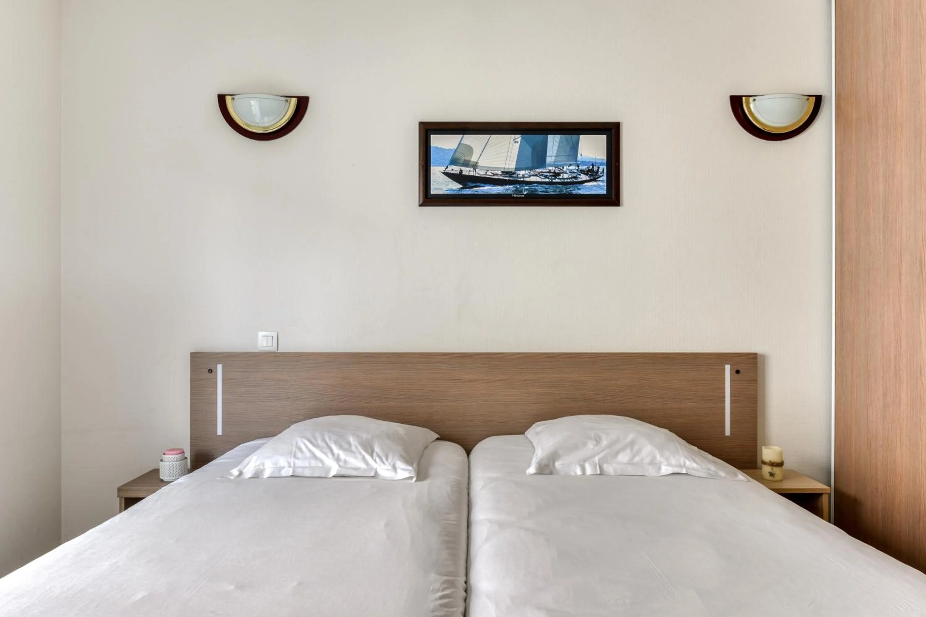 Bed in Zenitude Hôtel-Résidences Béziers Centre