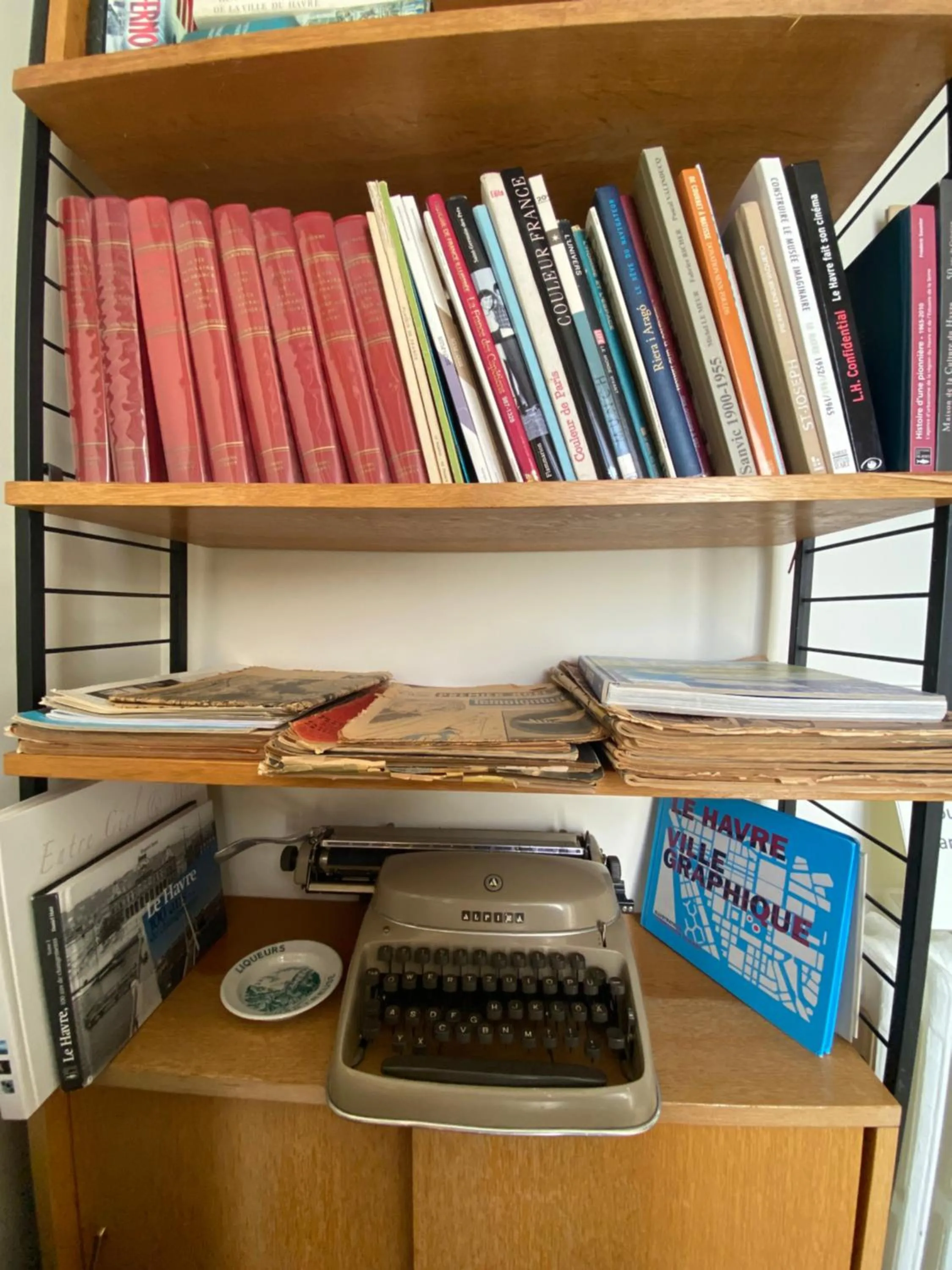 Library in Oscar Hôtel Le Havre Centre