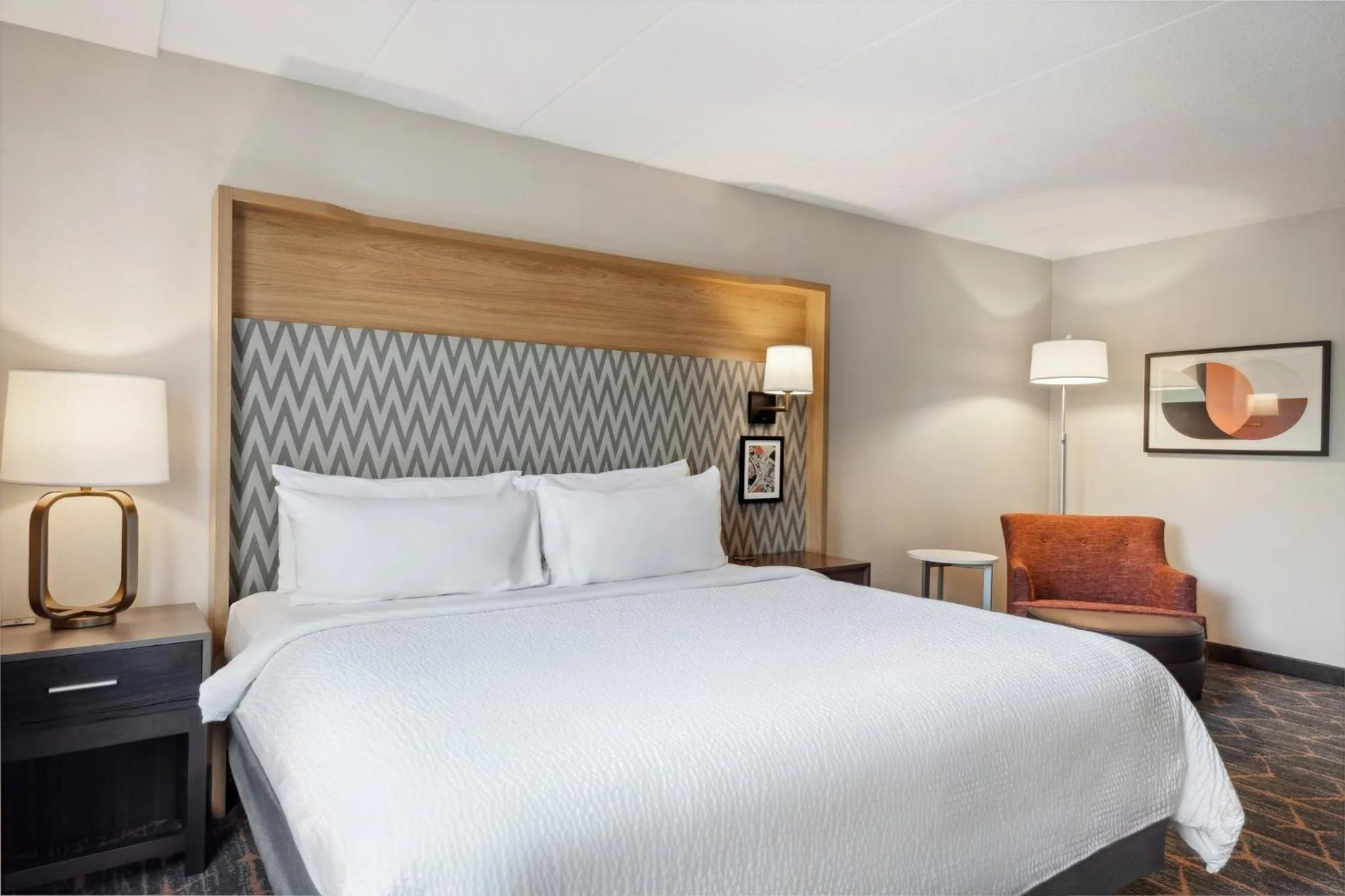 Photo of the whole room, Bed in Holiday Inn Portsmouth by IHG