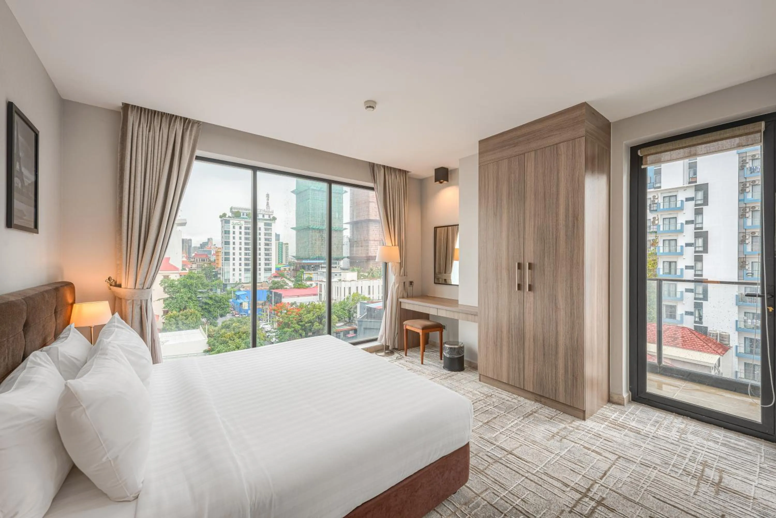 Bed in Mansion 51 Hotel & Apartment