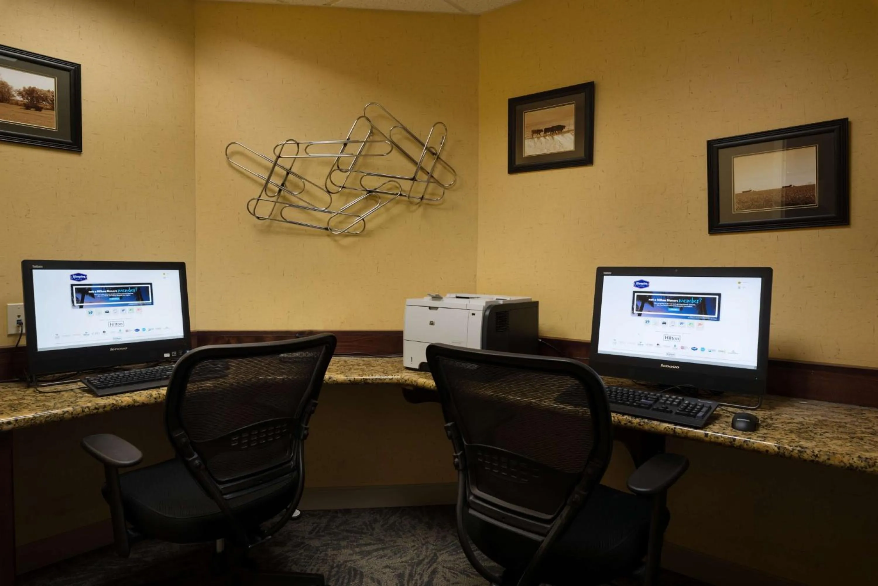 Business facilities in Hampton Inn & Suites Altus