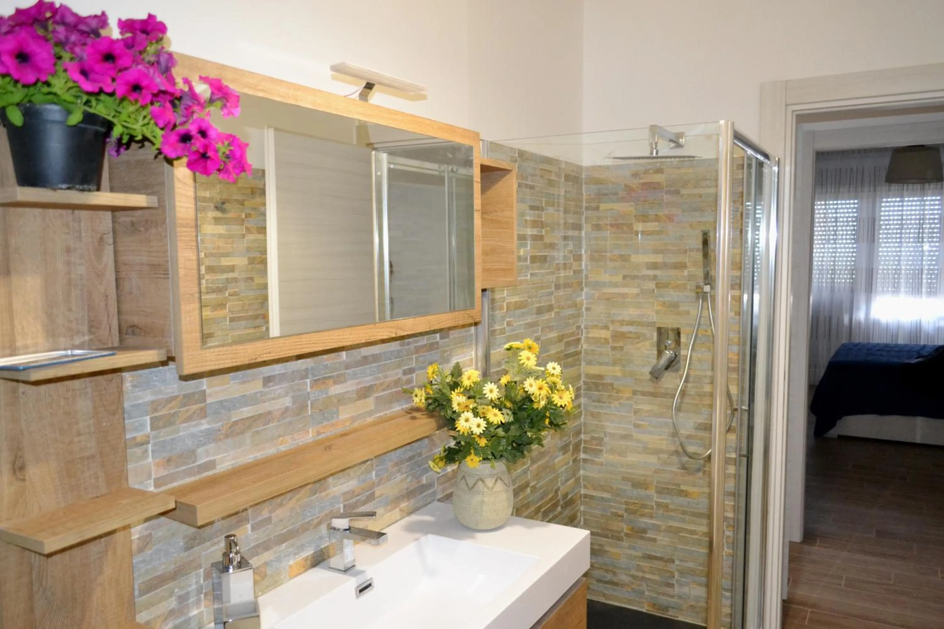 Bathroom in B&B LINEABLU