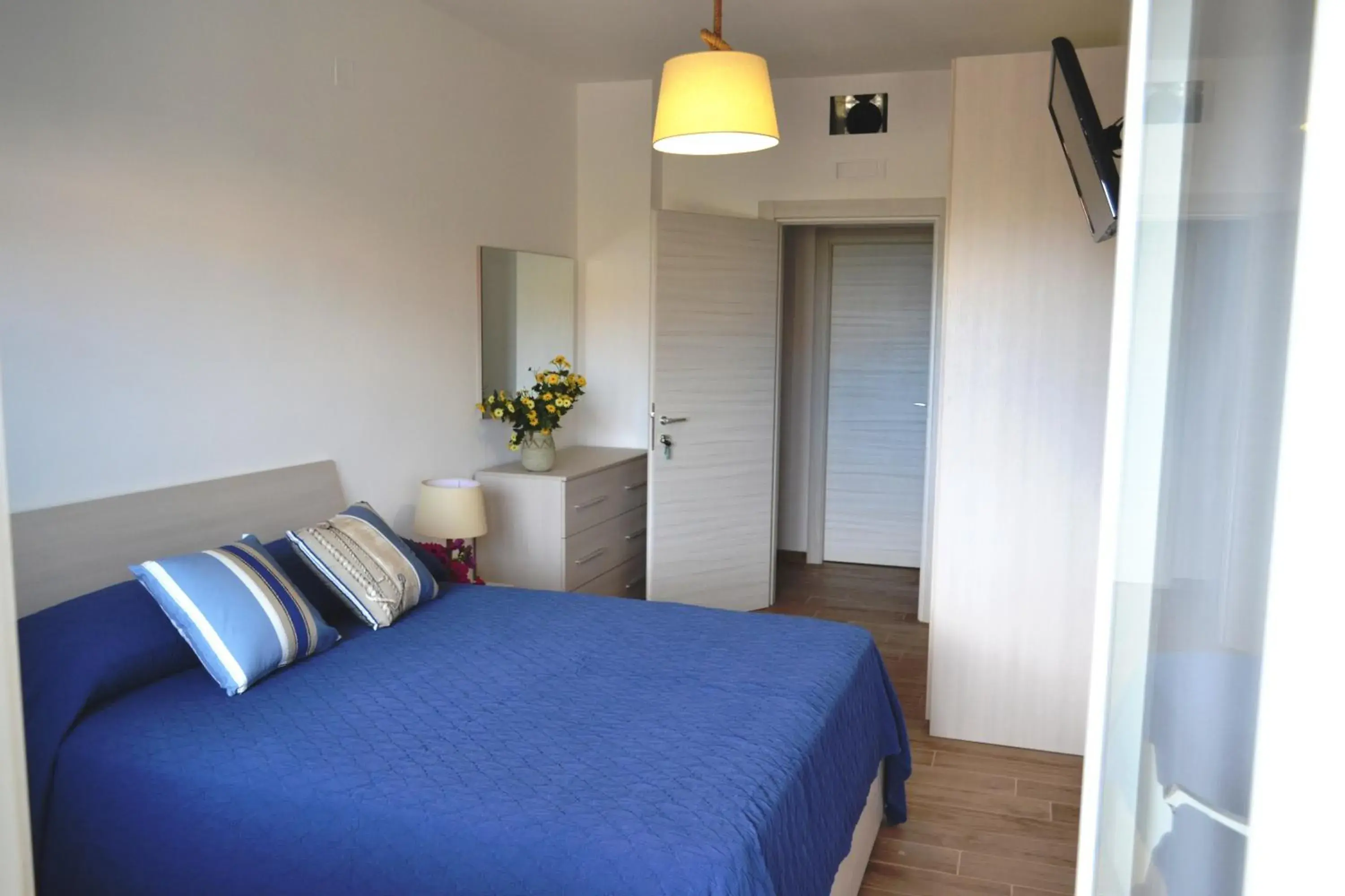 Double Room with Balcony and Sea View in B&B LINEABLU Double Room with Balcony and Sea View in B&B LINEABLU