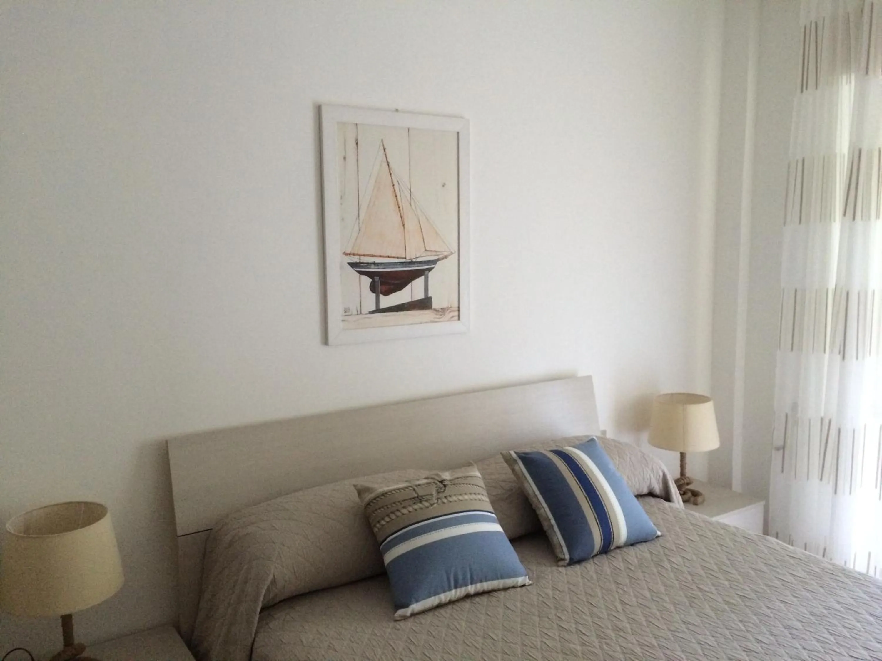 Decorative detail, Bed in B&B LINEABLU