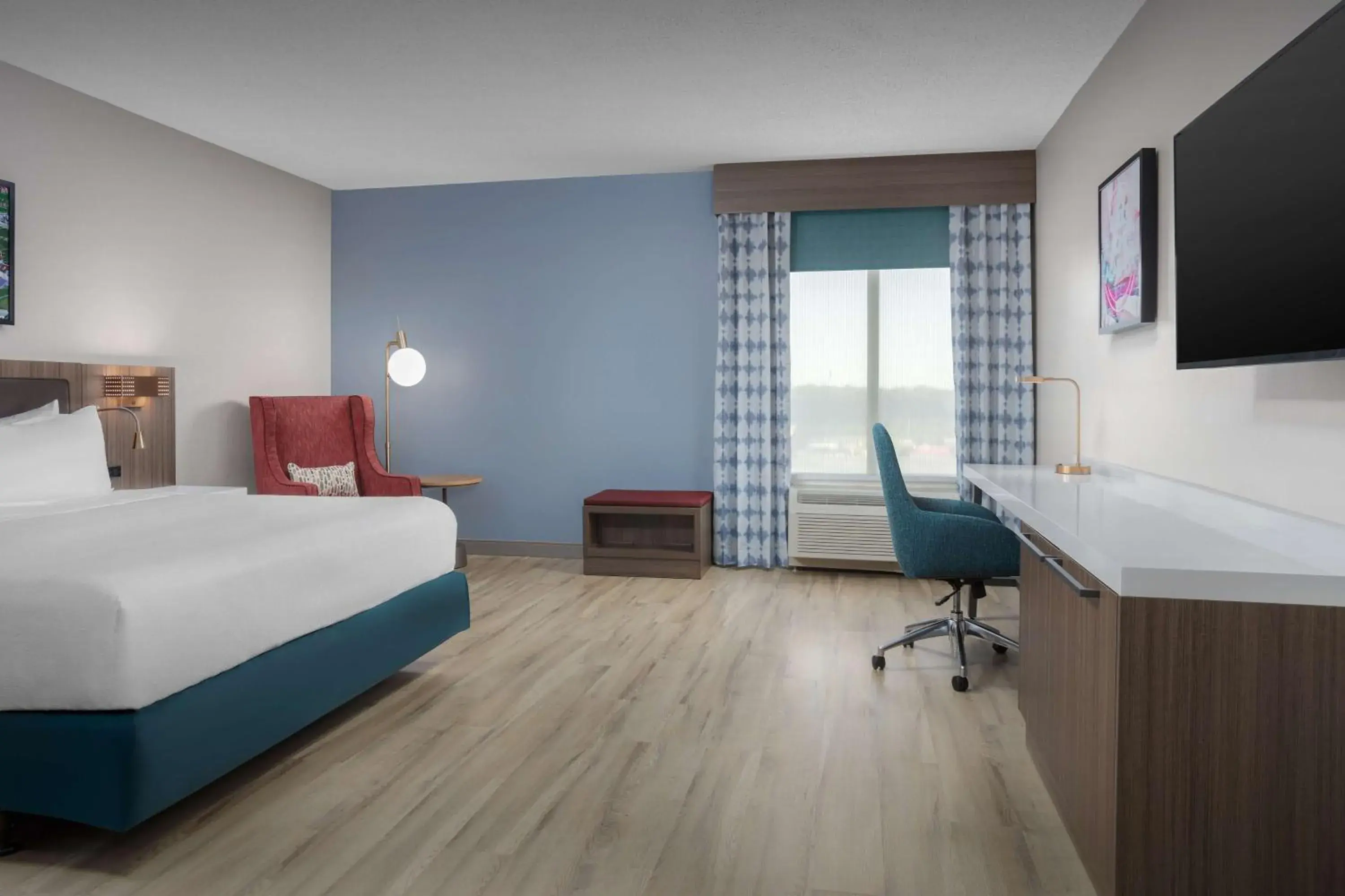 King Room with Bath Tub - Mobility Access in Hilton Garden Inn Tuscaloosa King Room with Bath Tub - Mobility Access in Hilton Garden Inn Tuscaloosa