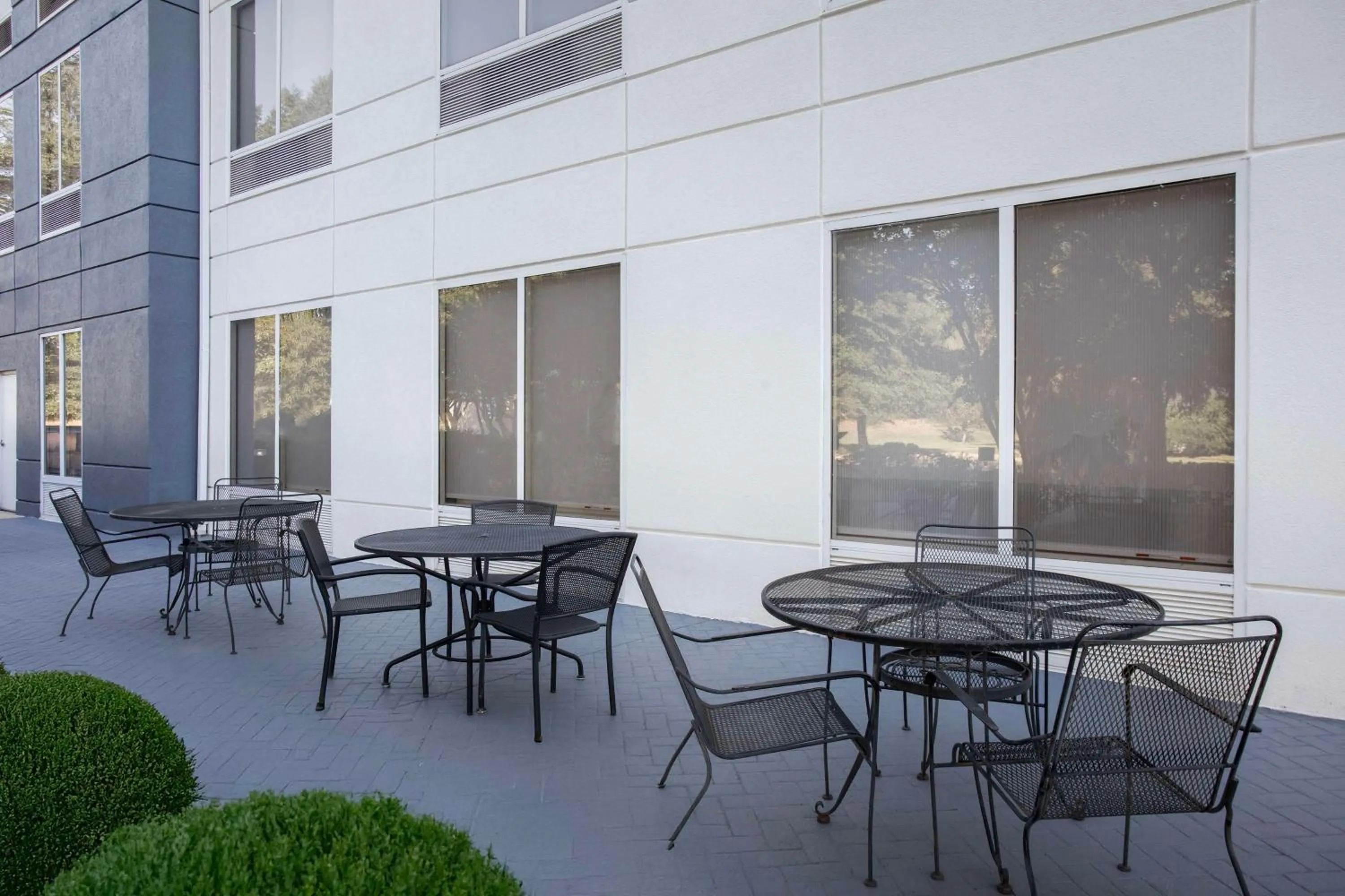 Patio in Hilton Garden Inn Tuscaloosa