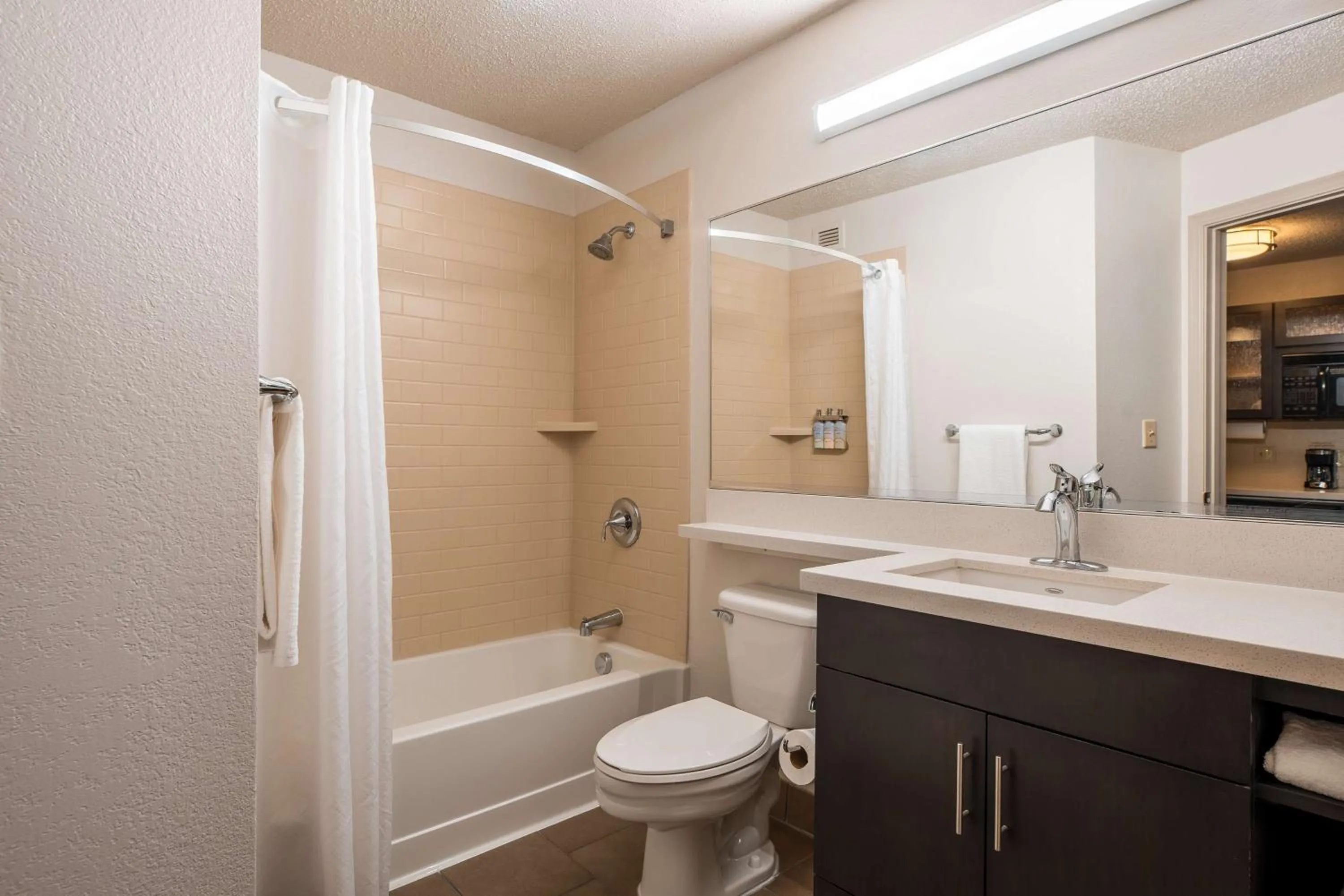 Bathroom in Sonesta Simply Suites Dallas Richardson
