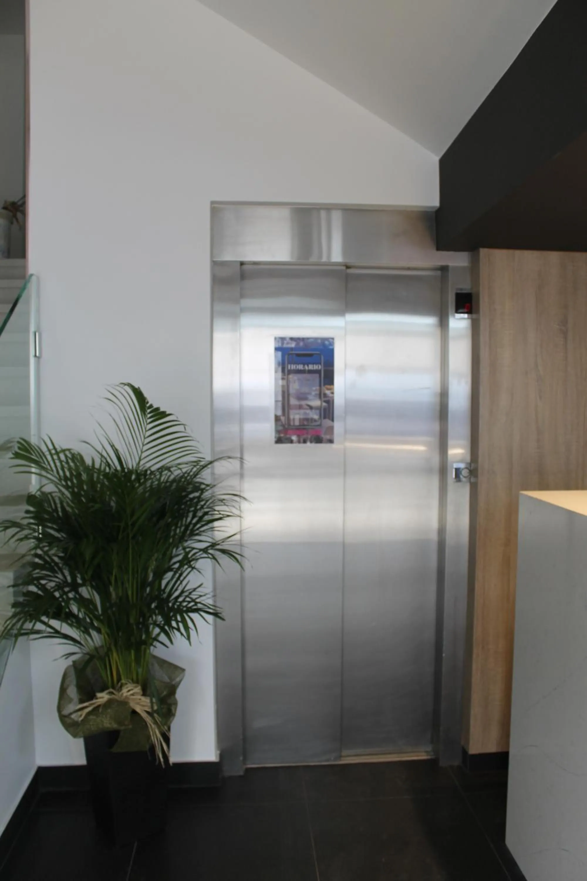 elevator in Hotel Hollywood