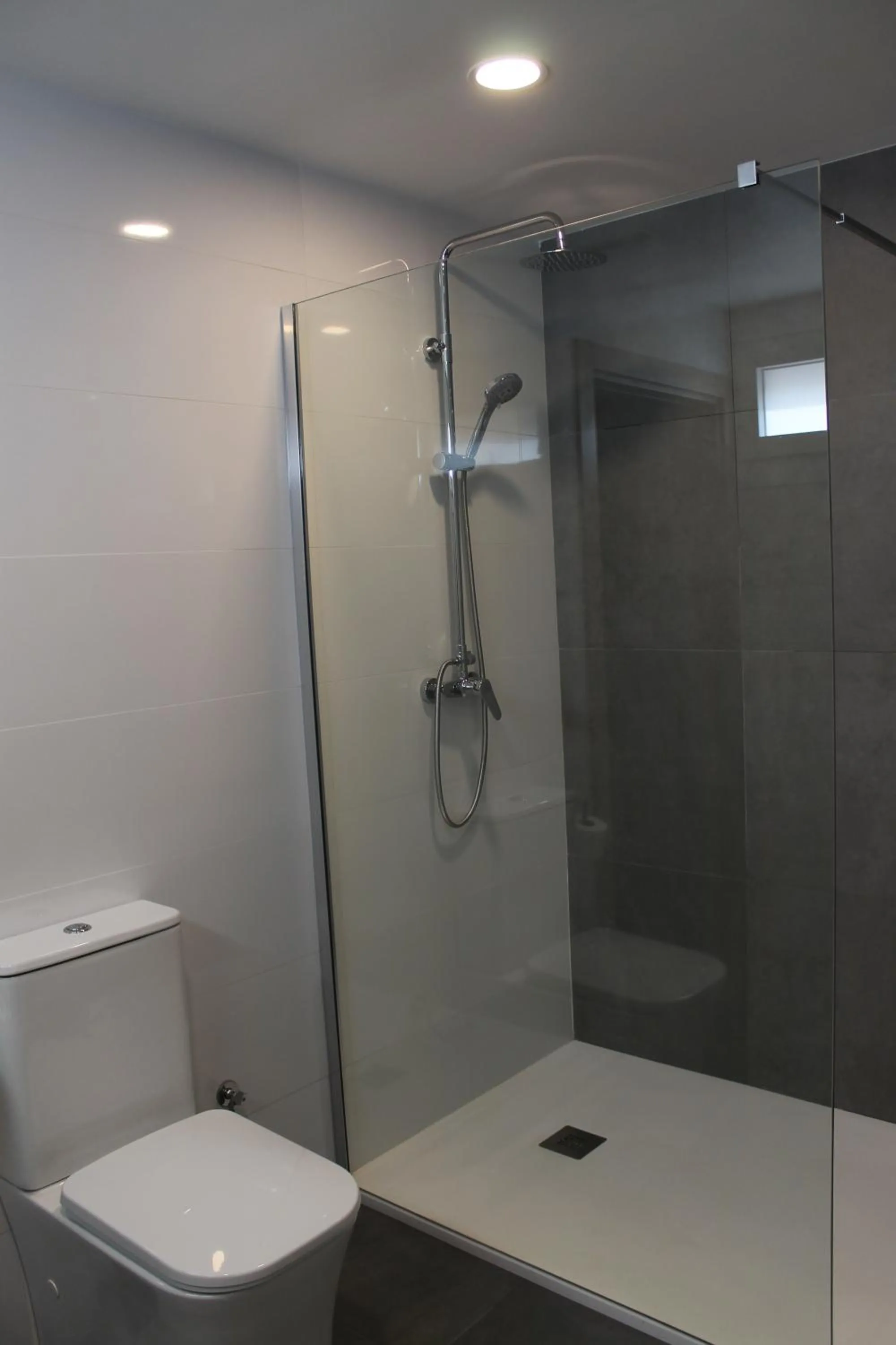 Shower in Hotel Hollywood