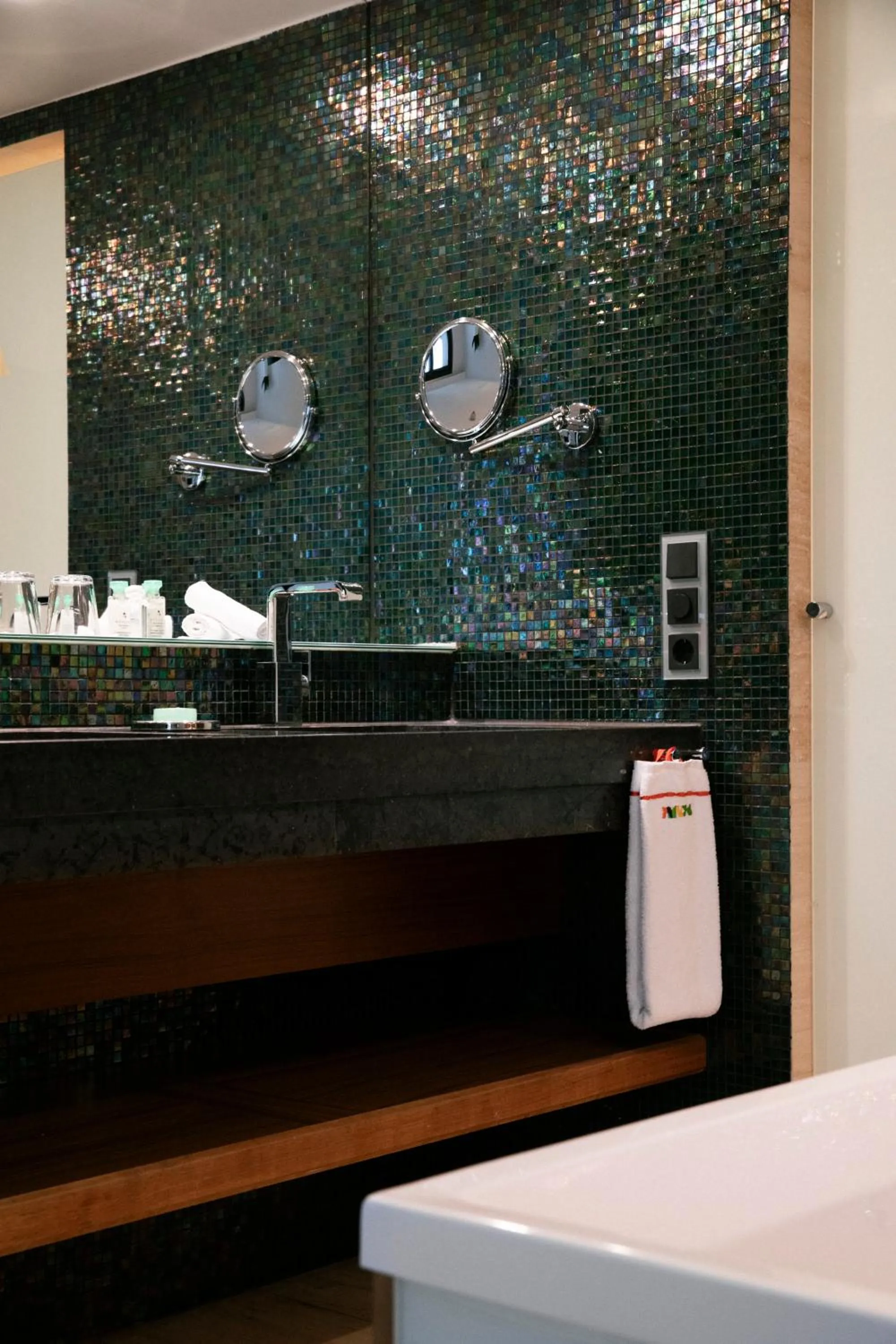 Bathroom in Avalon Hotel