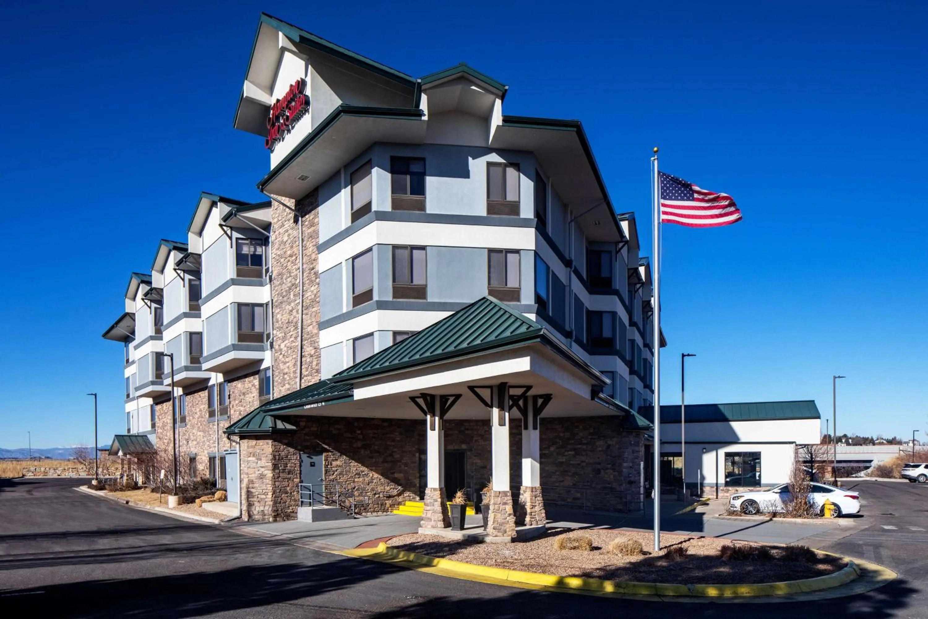 Property building in Hampton Inn & Suites Parker