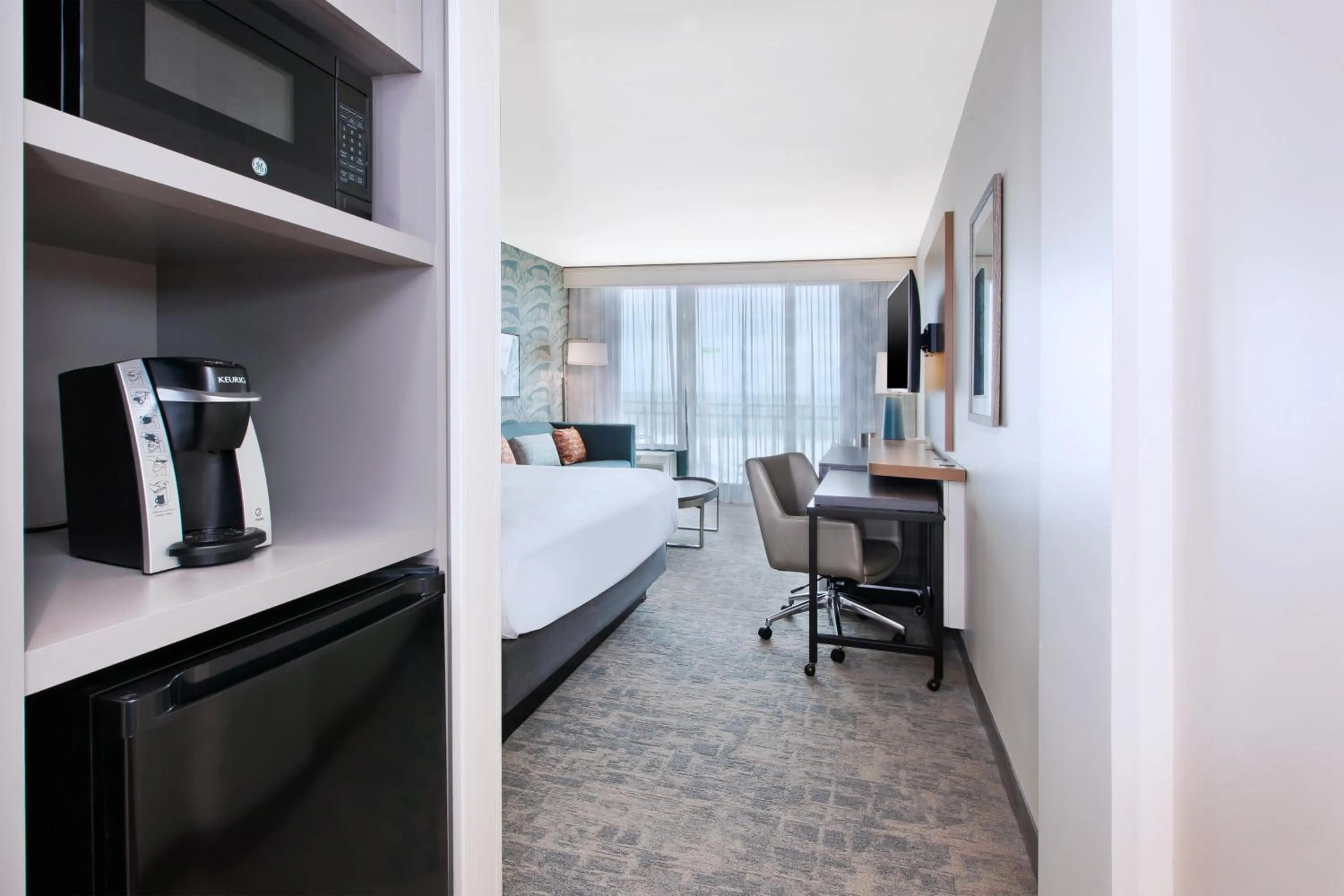 Bedroom, Bed in Holiday Inn Va Beach-Oceanside 21st St by IHG