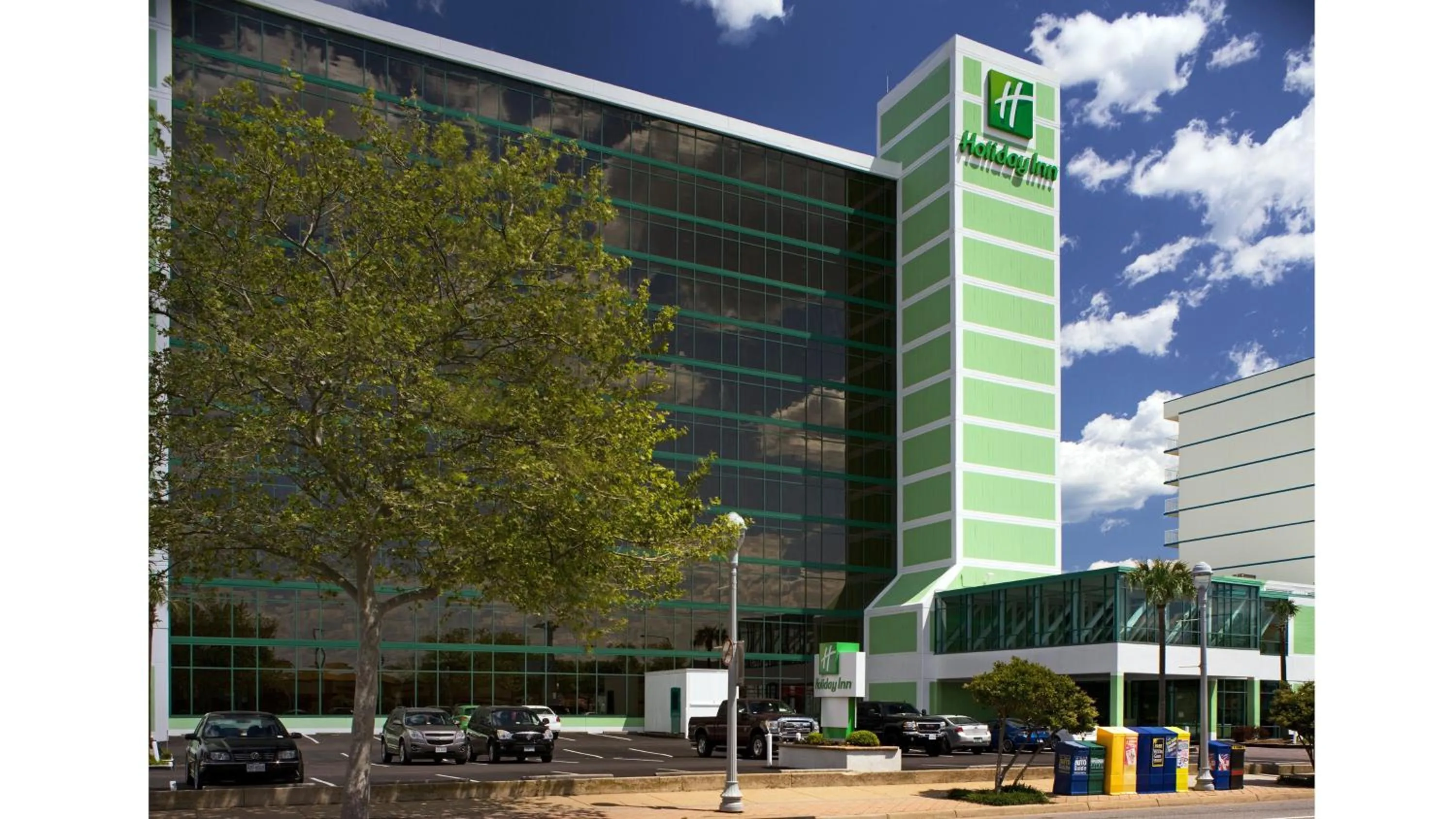 Property building in Holiday Inn Va Beach-Oceanside 21st St by IHG