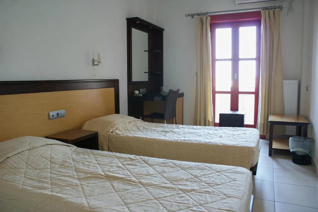 Photo of the whole room, Bed in Aposperides Hotel