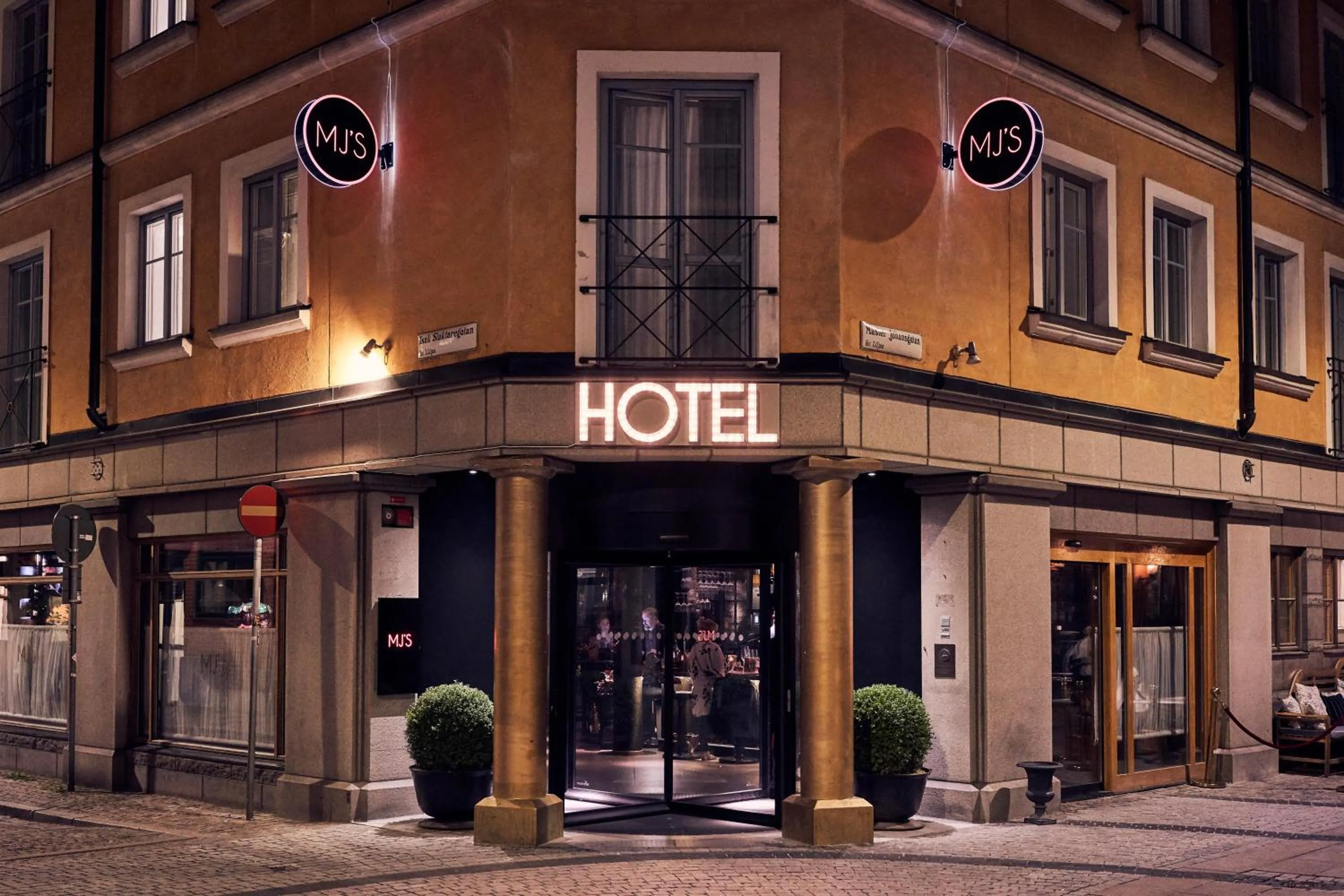 Property building in MJ's