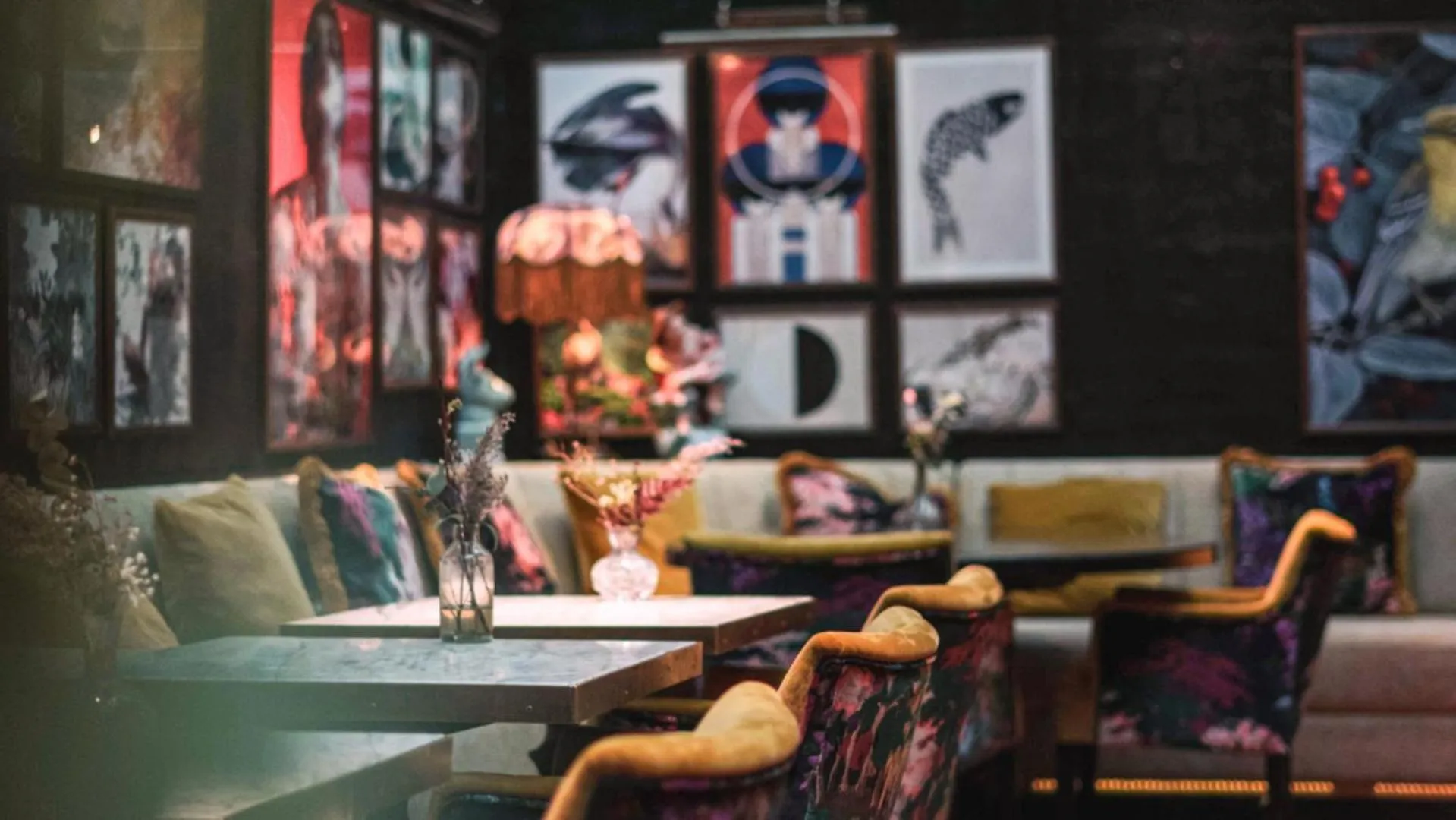 Restaurant/places to eat in MJ's