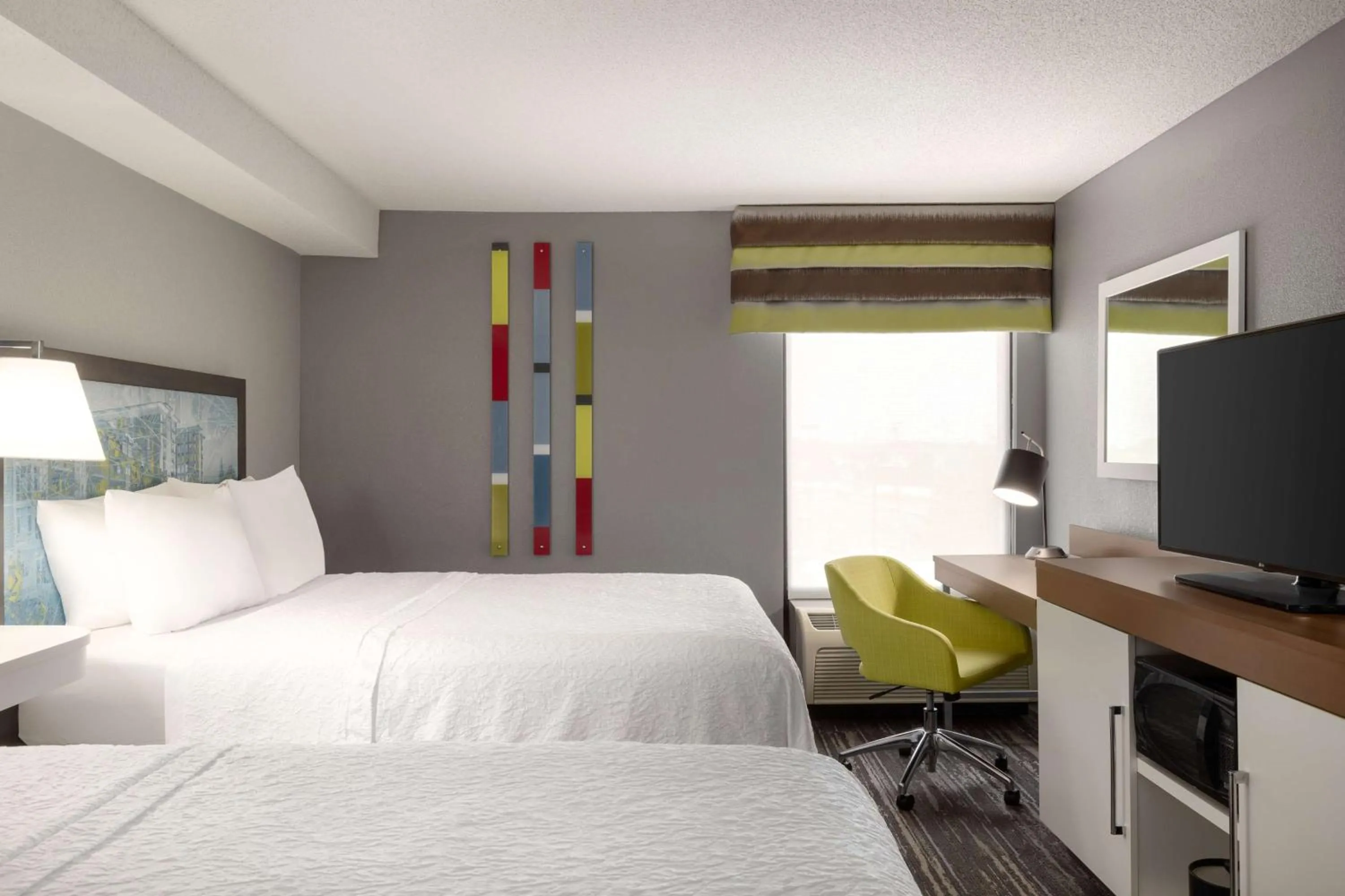 Bed in Hampton Inn Greenville-Simpsonville