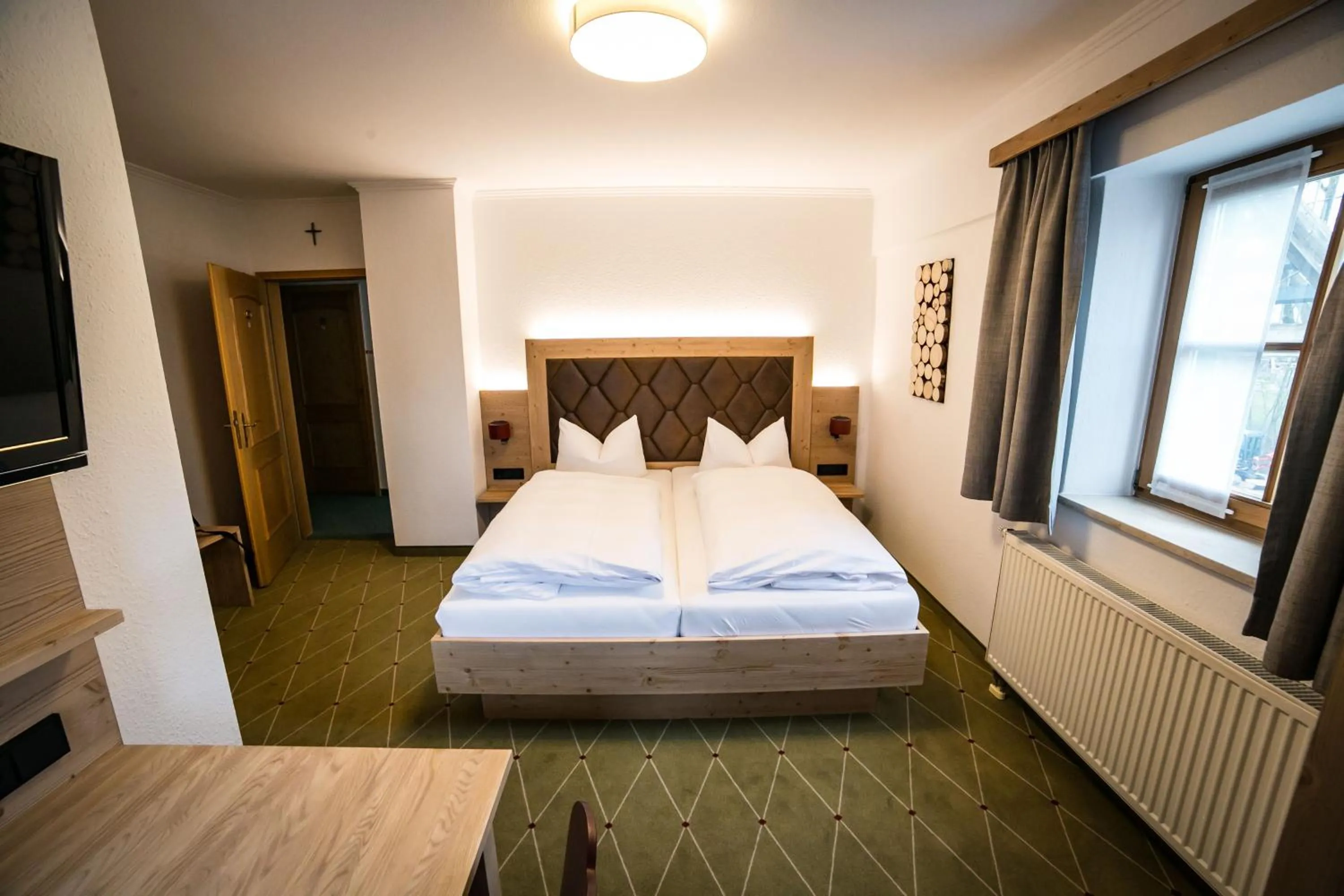 Bed in Hohenester Gasthaus & Hotel