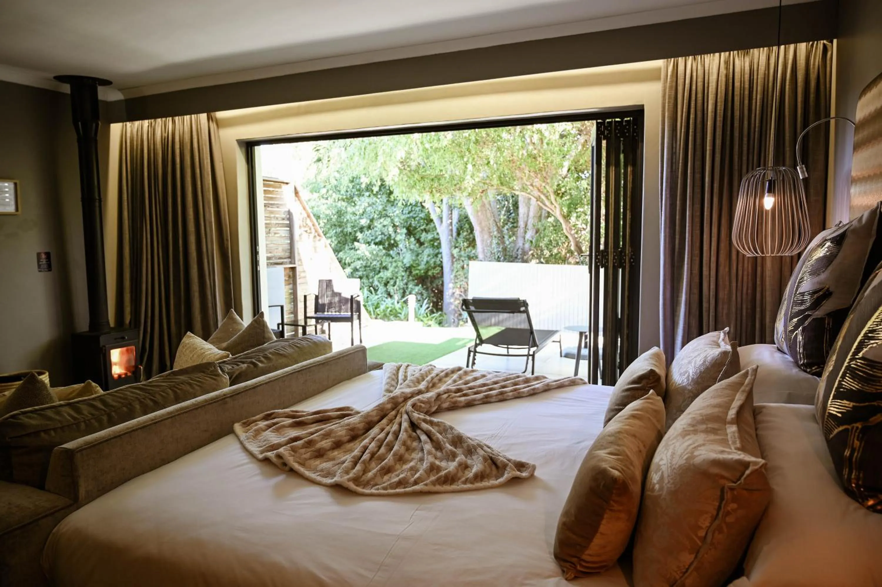 Bed in Silver Forest Boutique Hotel and Spa