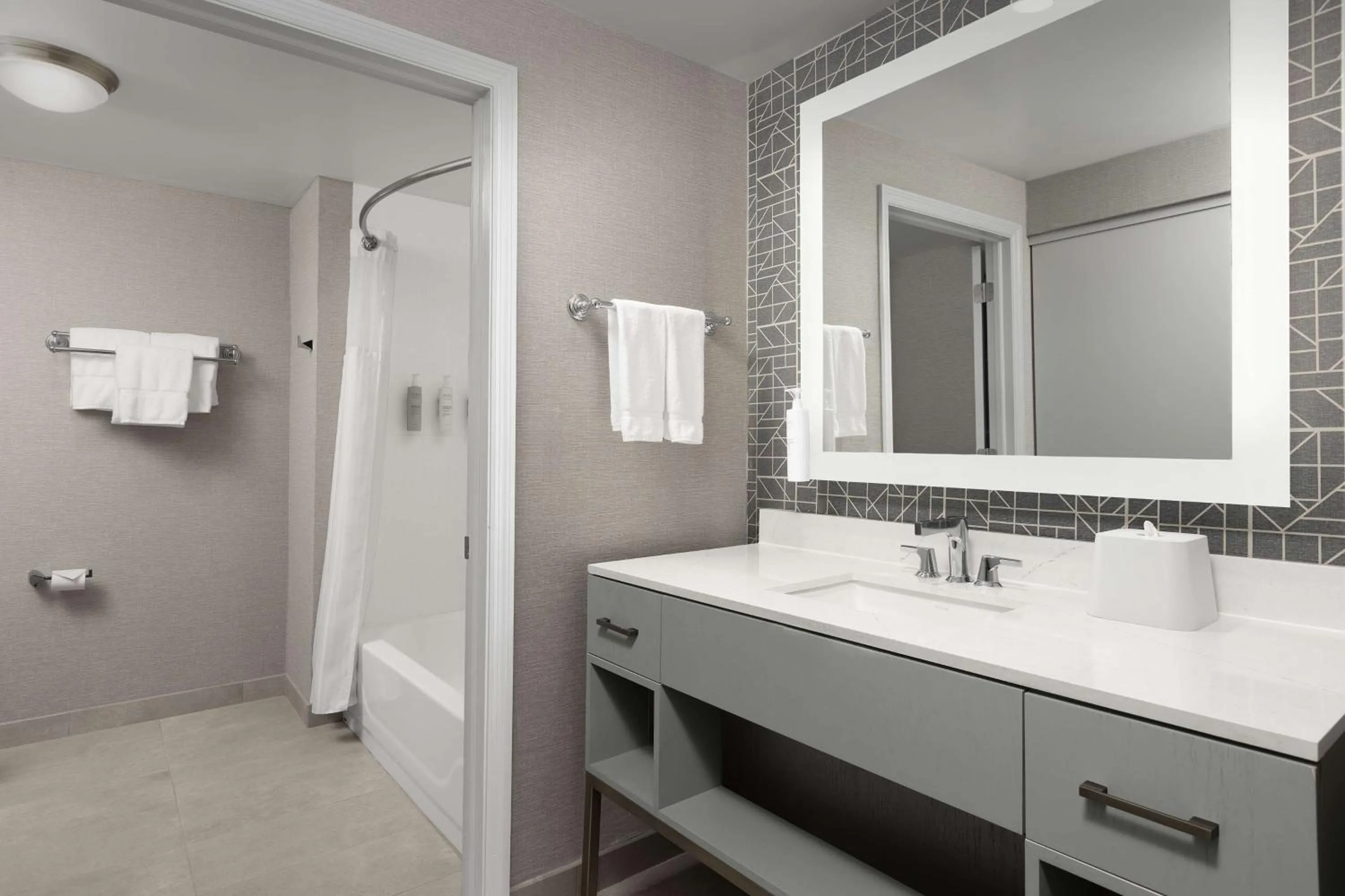 Bathroom in Homewood Suites by Hilton Reading-Wyomissing