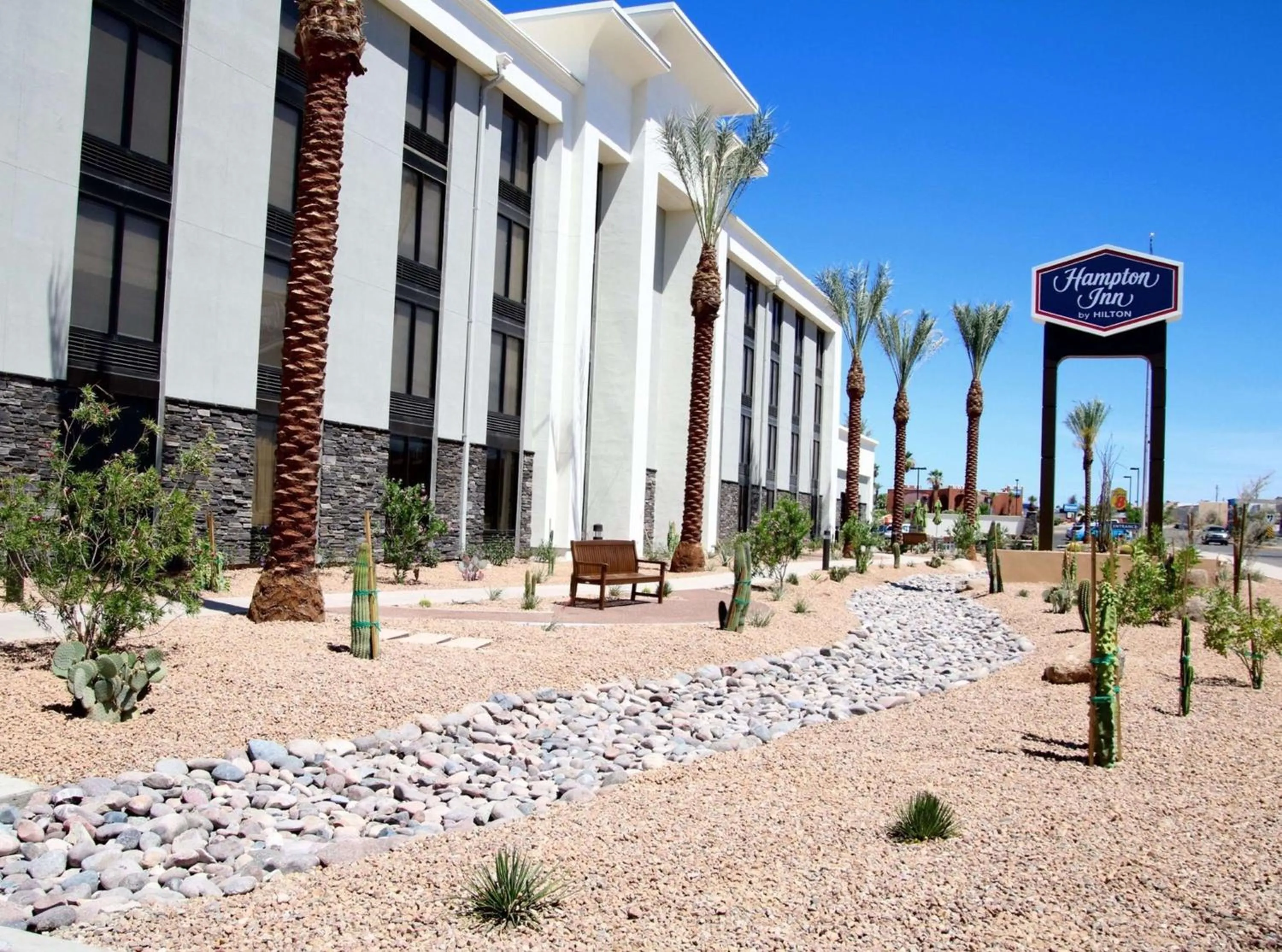 Property building in Hampton Inn Lake Havasu City