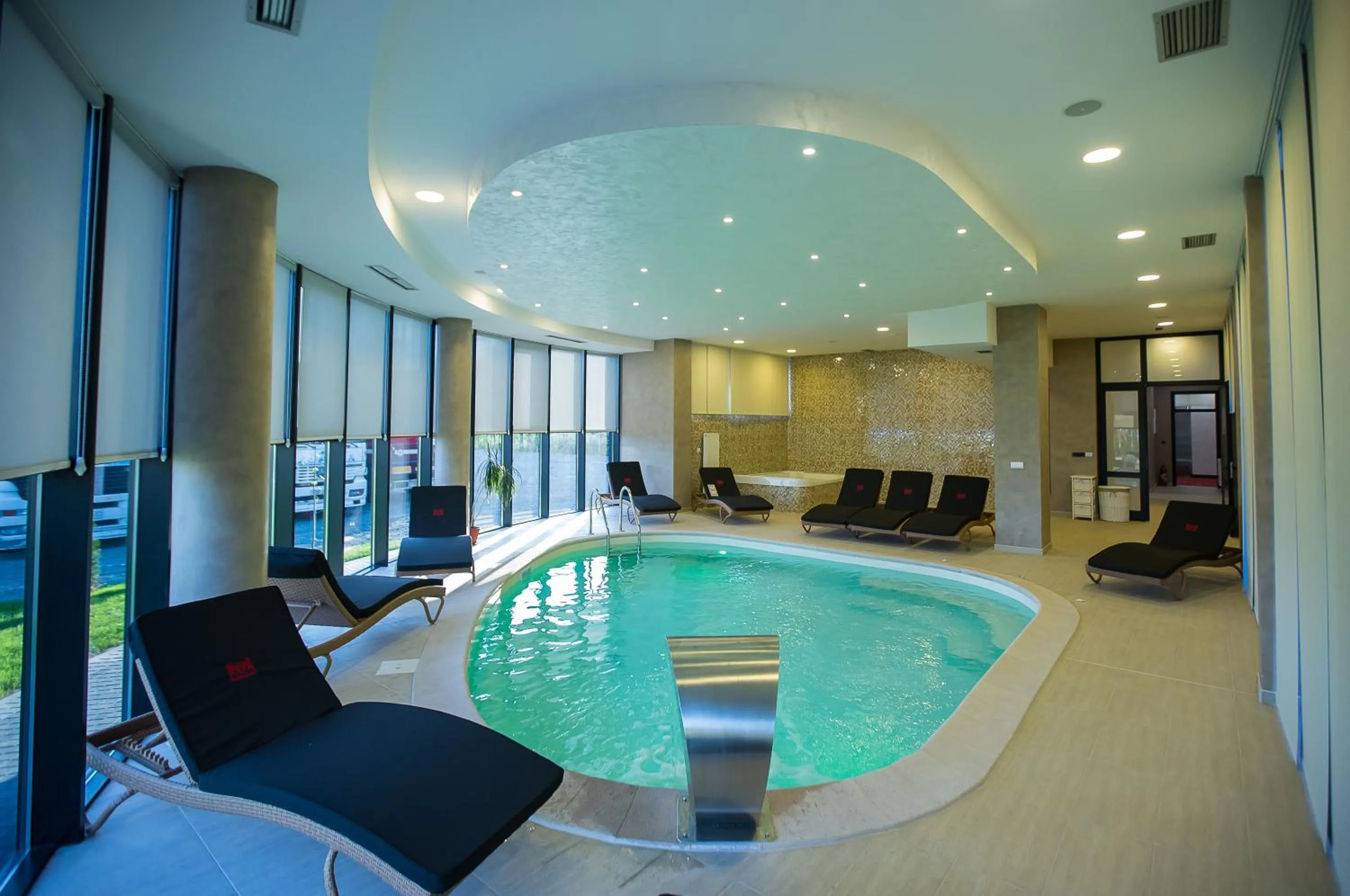 Shower in Hotel Exclusive President