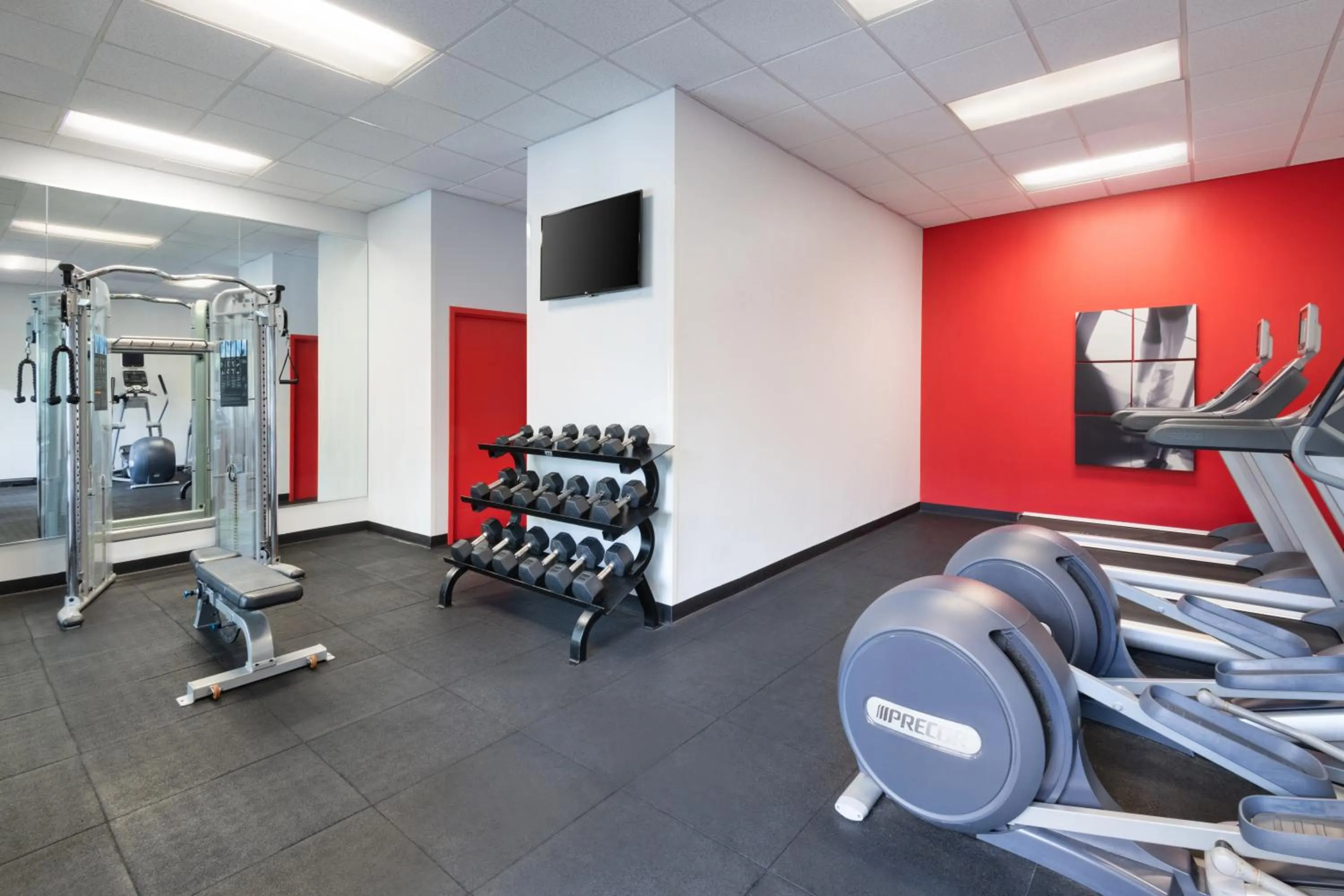 Fitness centre/facilities in Radisson Hotel Nashville Airport