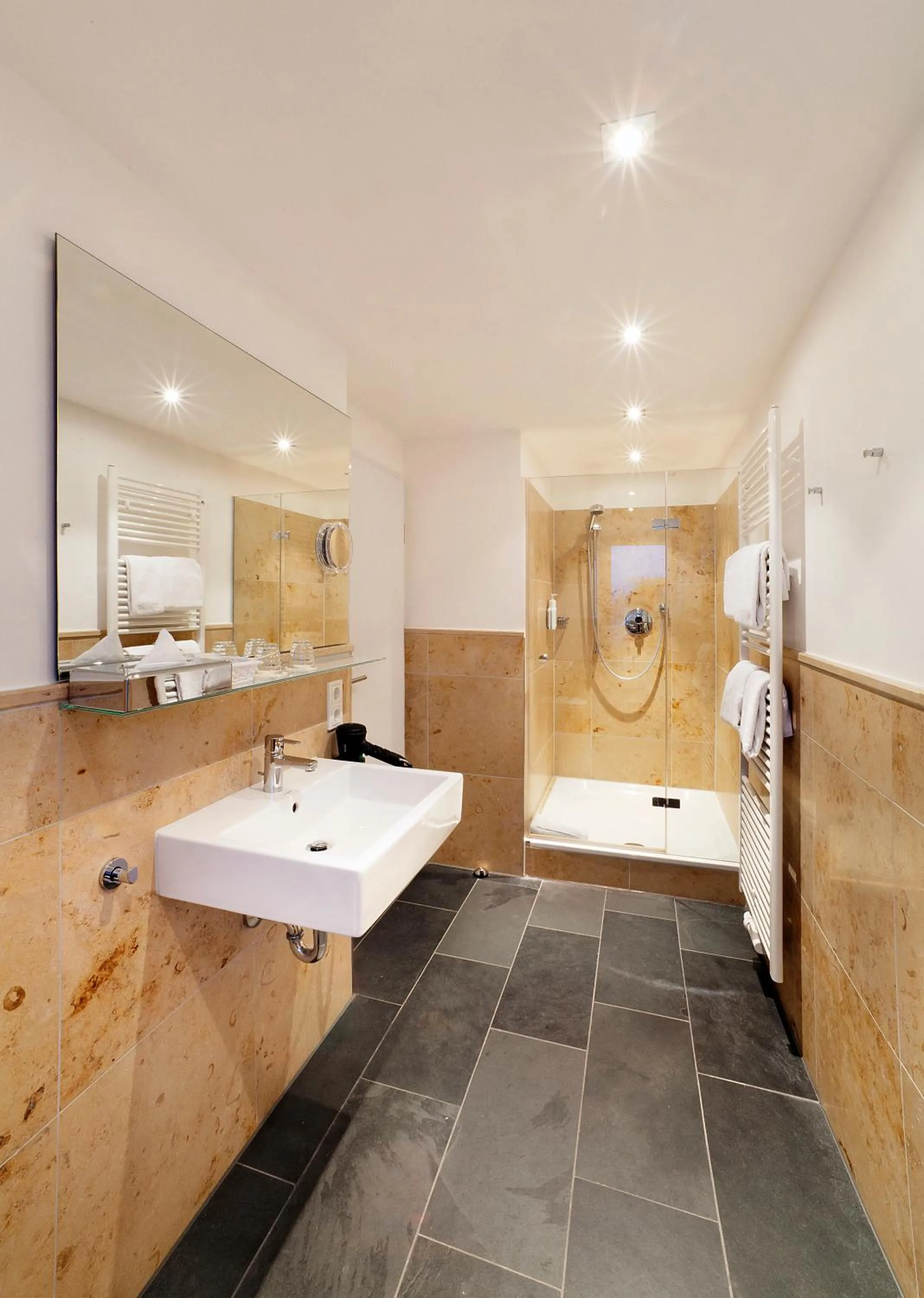 Bathroom in AKZENT Brauerei Hotel Hirsch