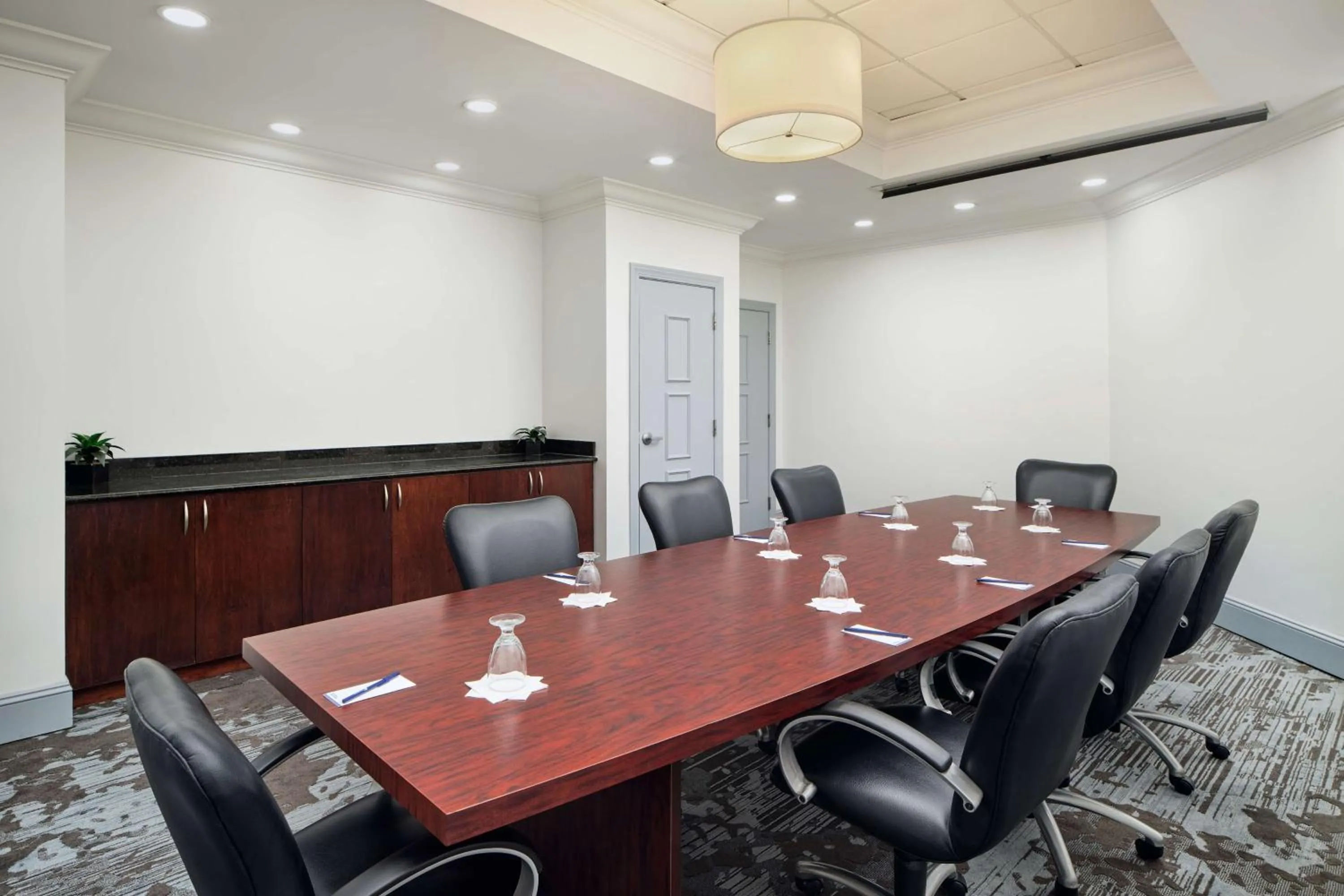 Meeting/conference room in DoubleTree by Hilton Rocky Mount