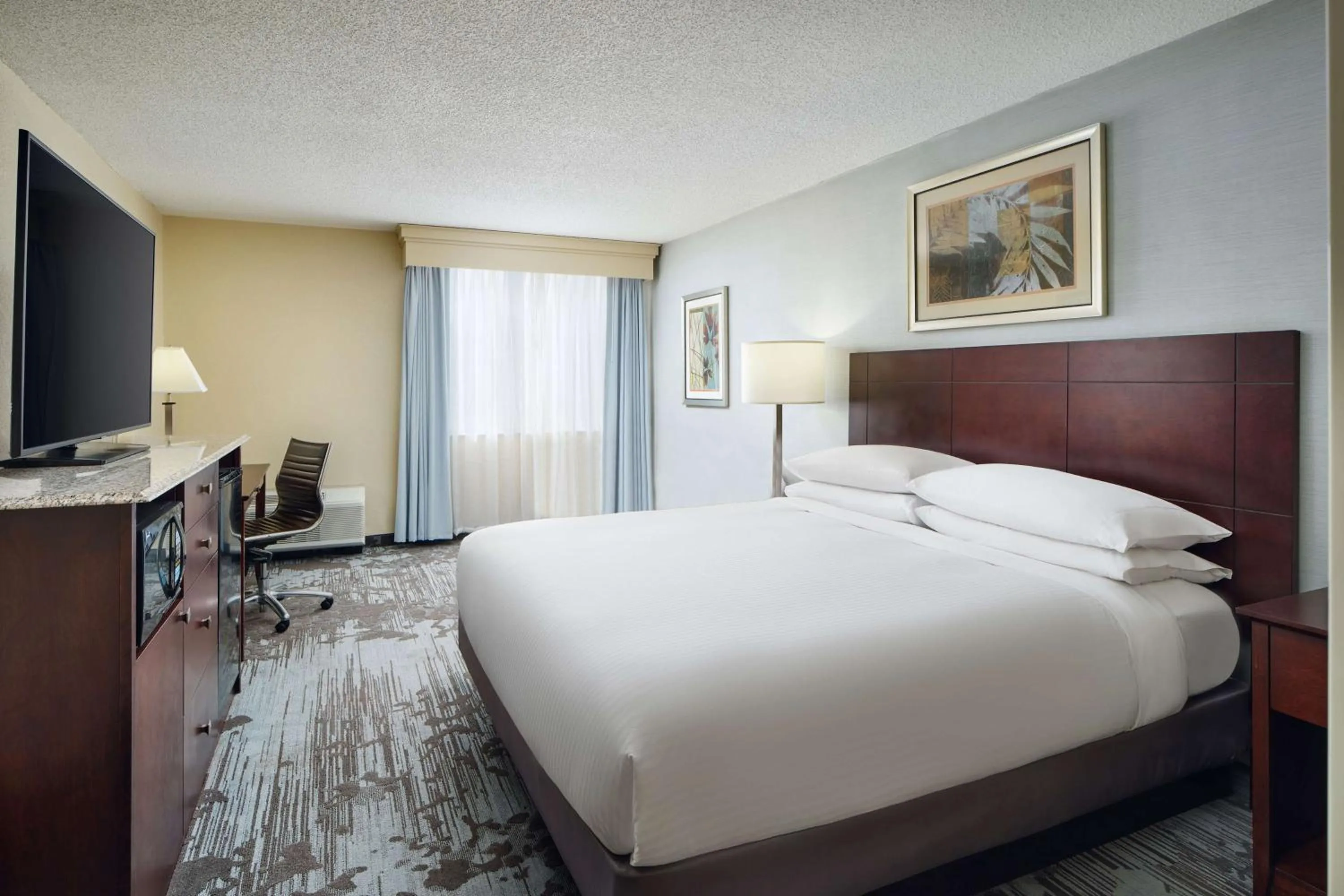 Bed in DoubleTree by Hilton Rocky Mount