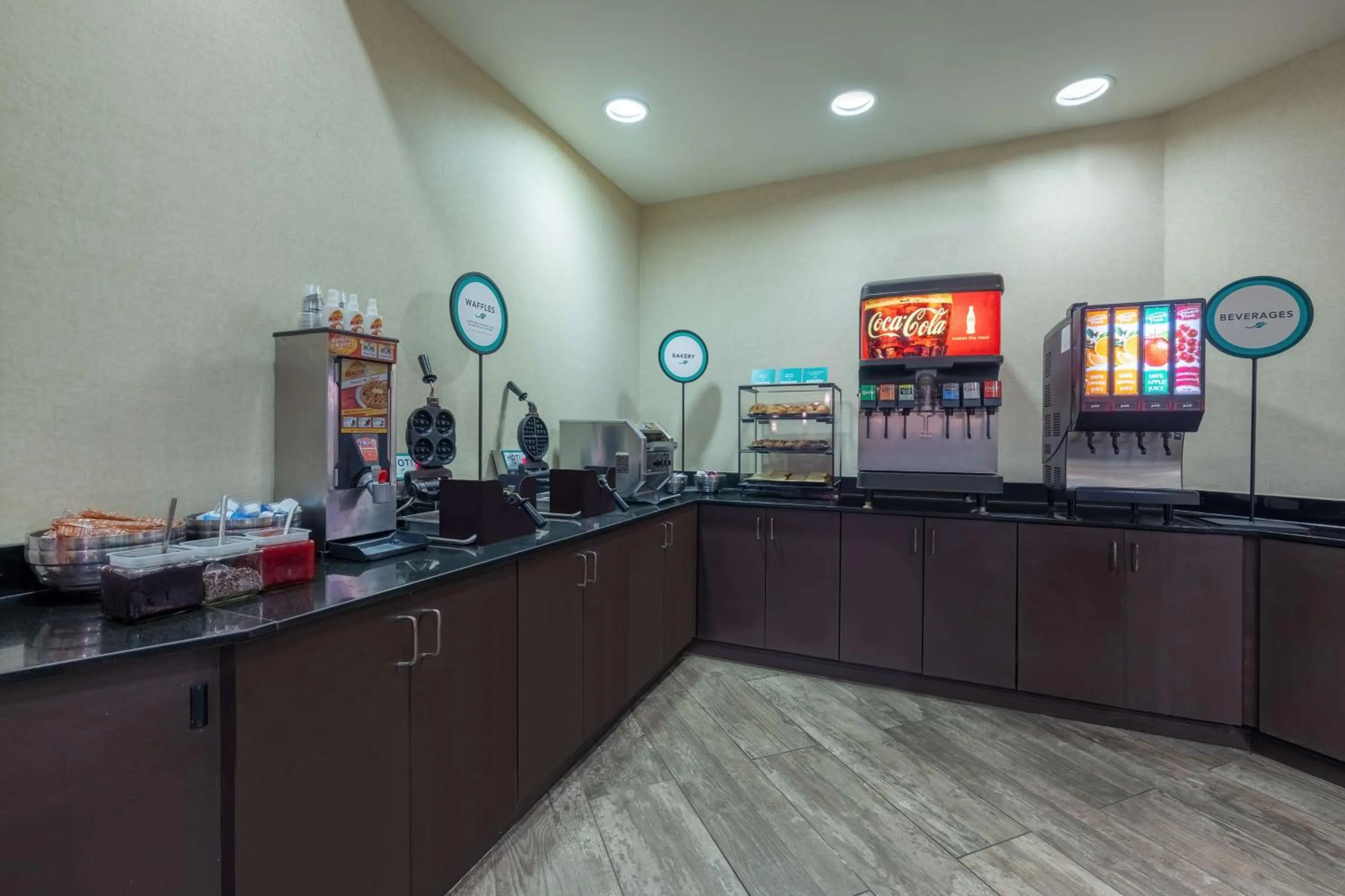 Breakfast in Embassy Suites by Hilton Tulsa I-44