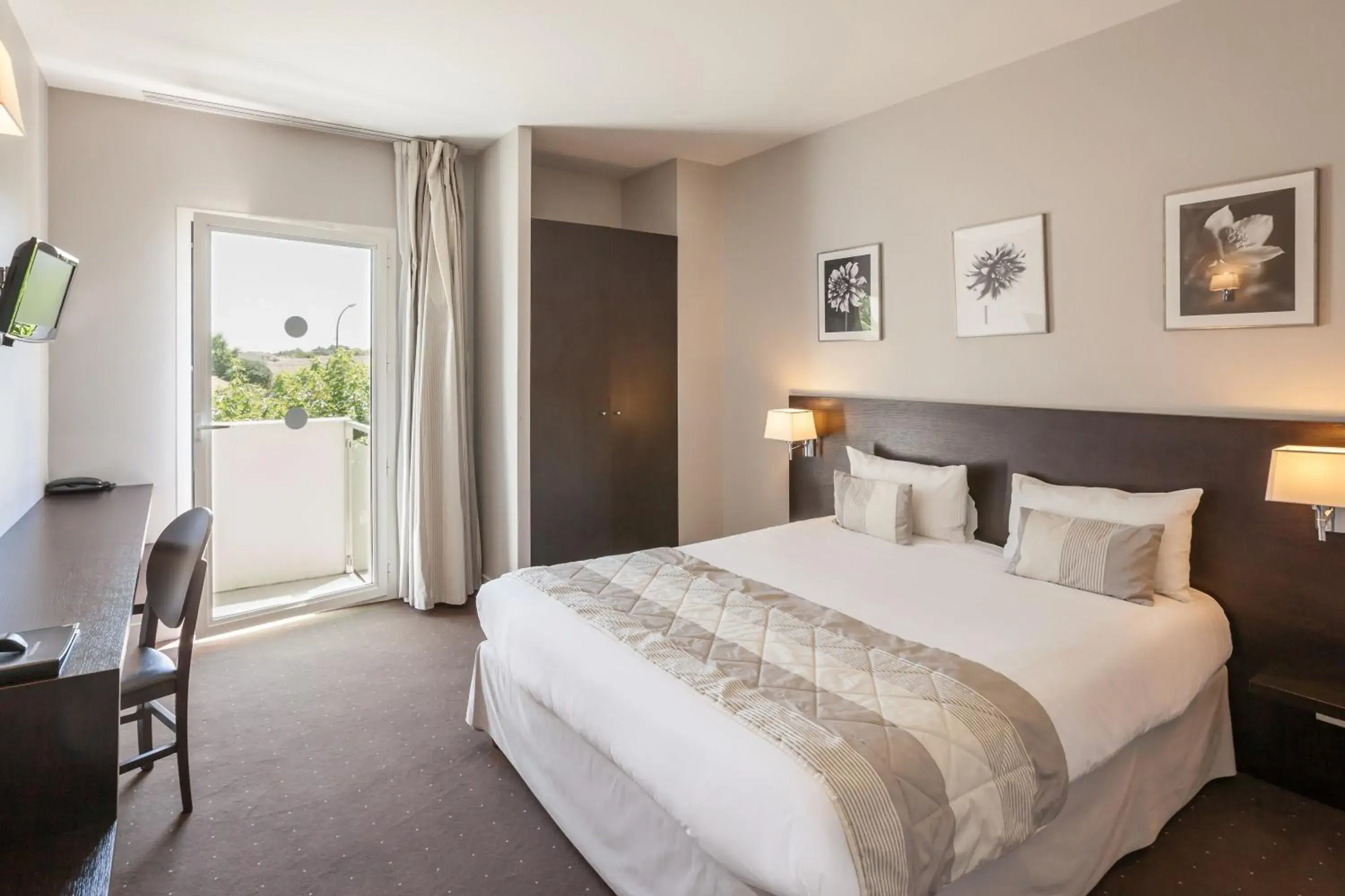 Comfort Double Room in Hotel Alienor Comfort Double Room in Hotel Alienor
