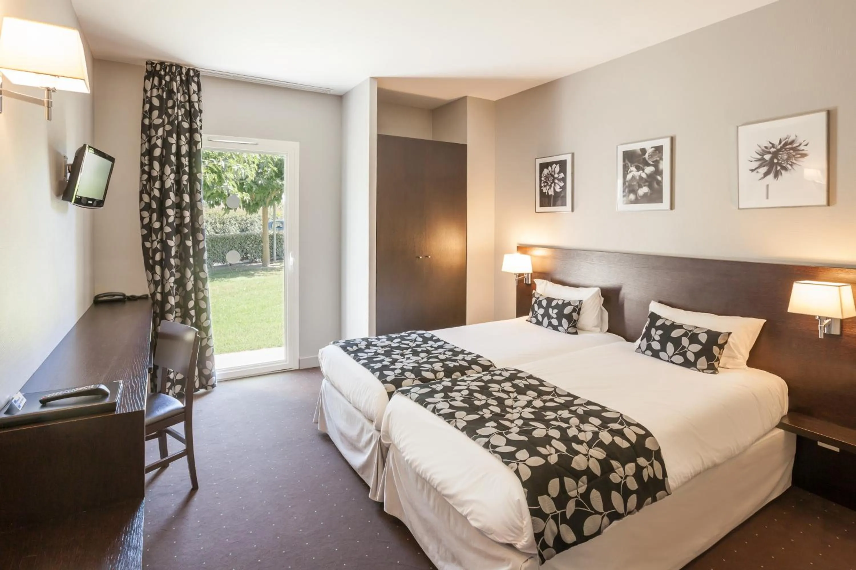 Decorative detail, Bed in Hotel Alienor