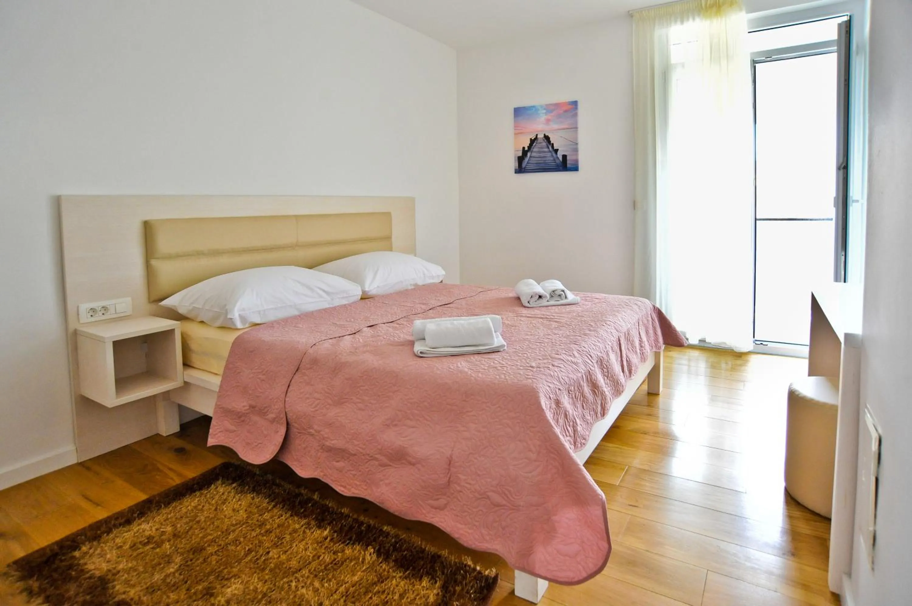 Balcony/Terrace, Bed in Apartment Domalu Old Town