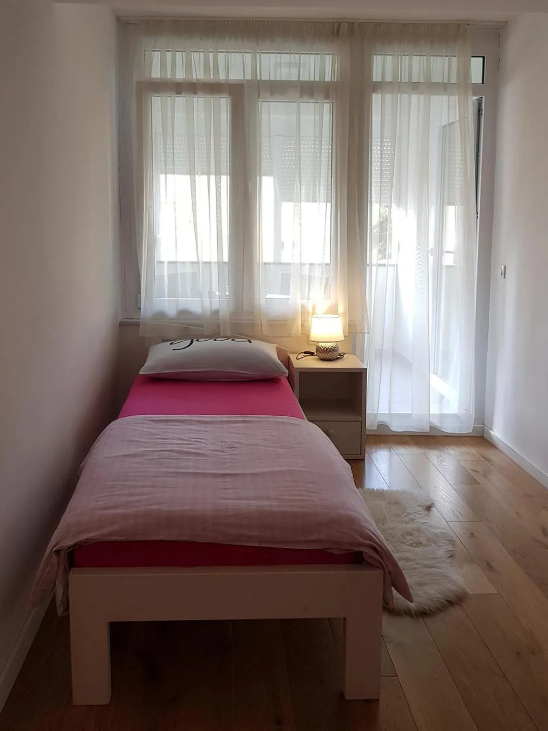 Bed in Apartment Domalu Old Town