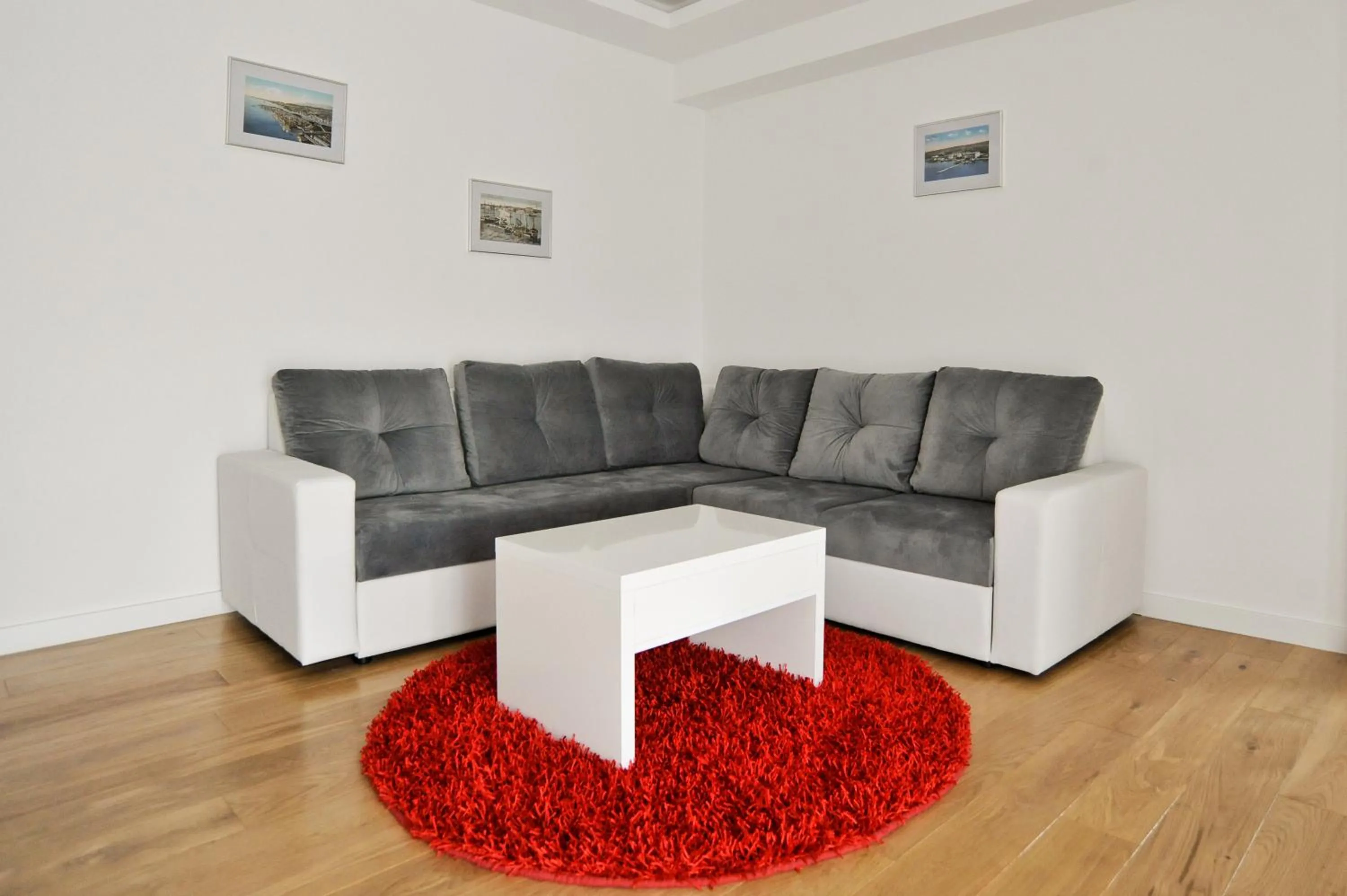 TV and multimedia in Apartment Domalu Old Town