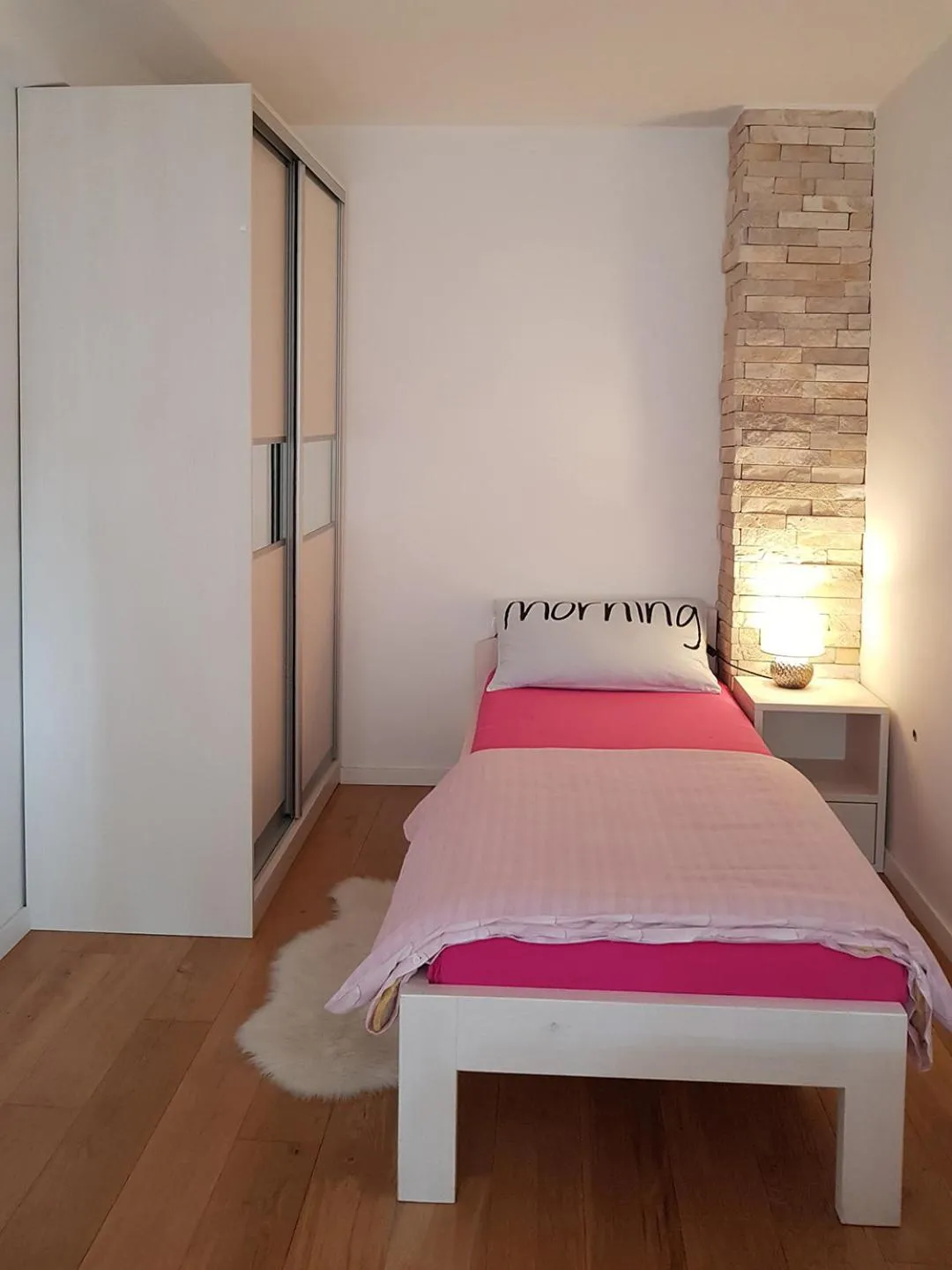 Bed in Apartment Domalu Old Town