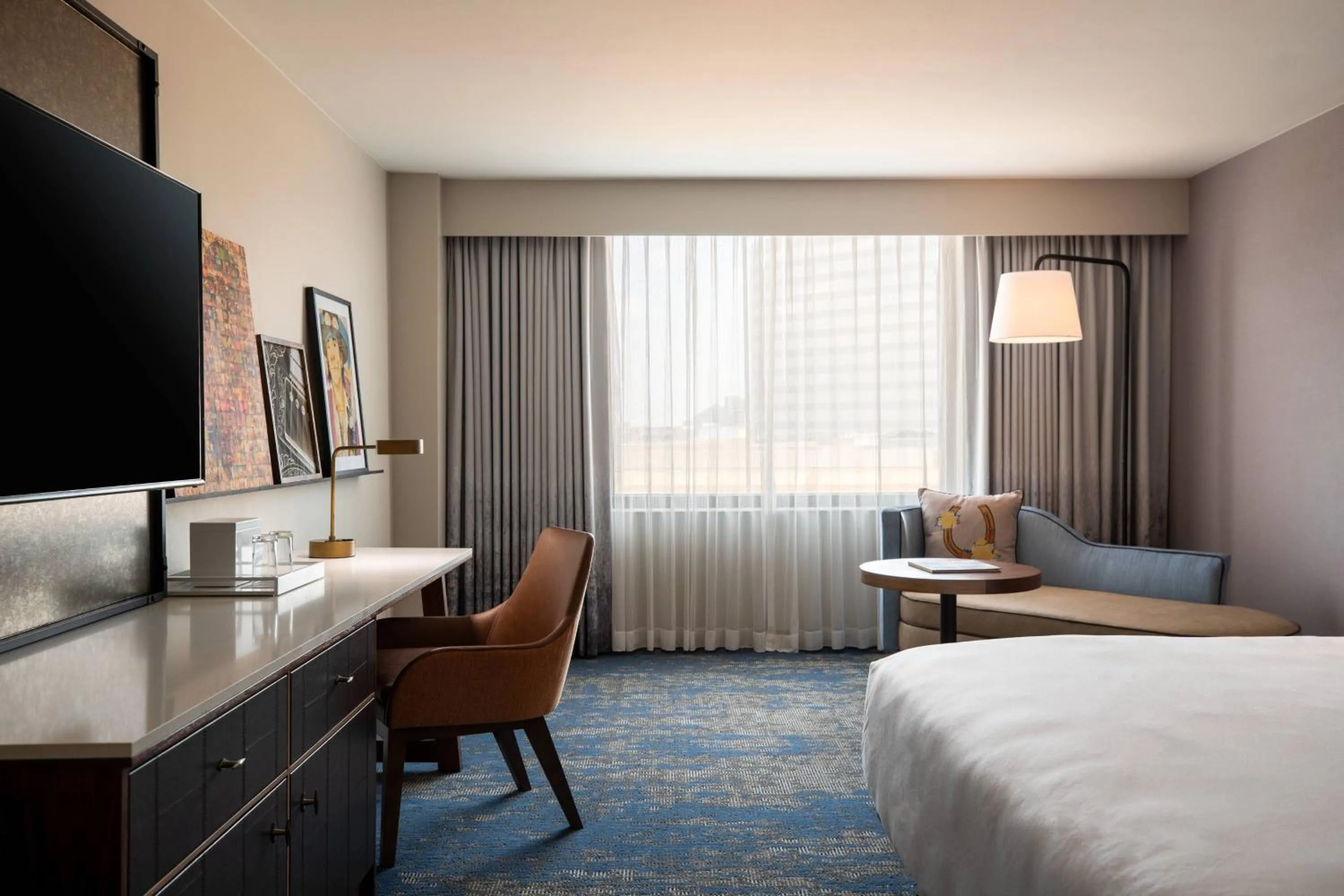 Photo of the whole room, Bed in Renaissance Dallas Addison