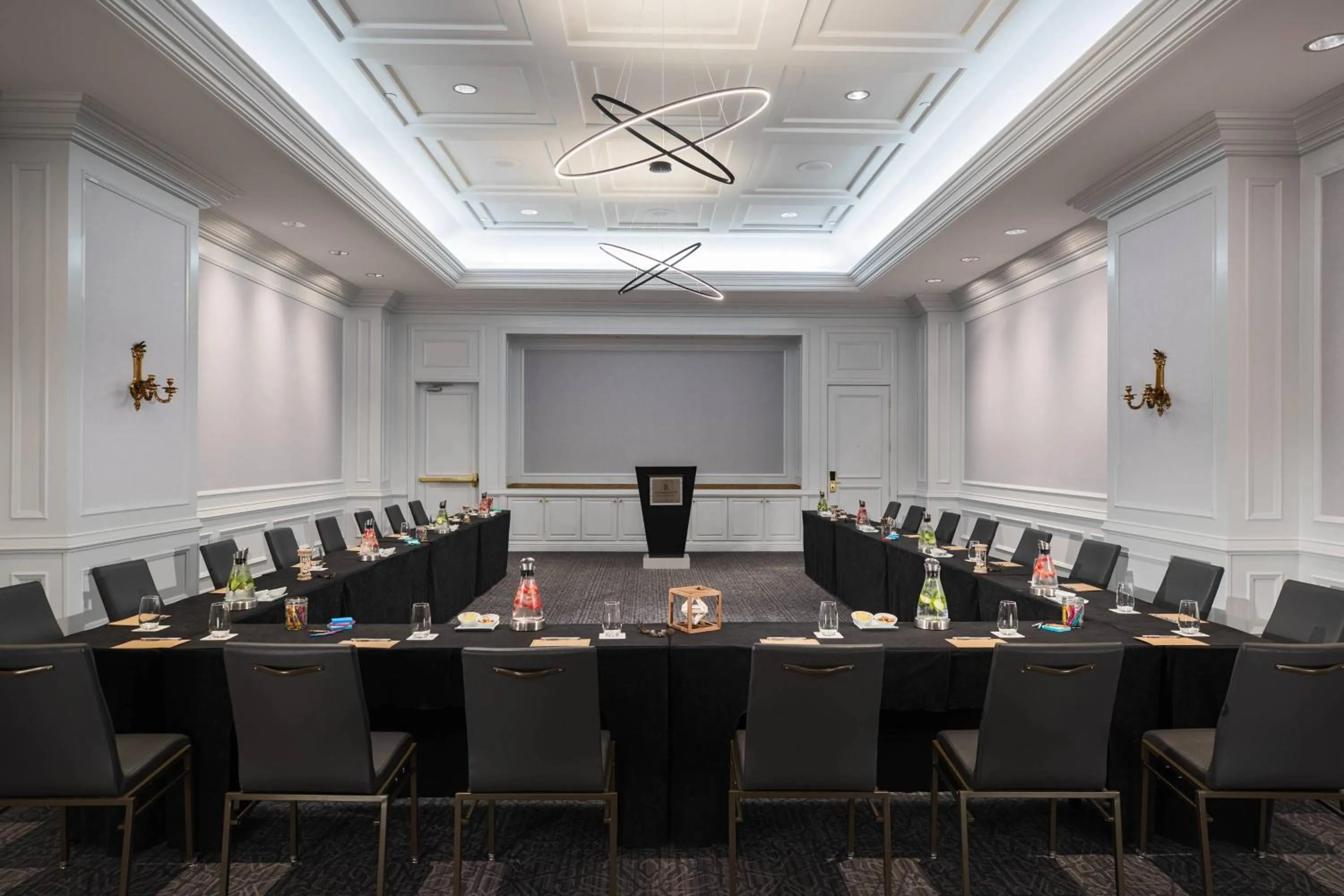 Meeting/conference room in Renaissance Dallas Addison