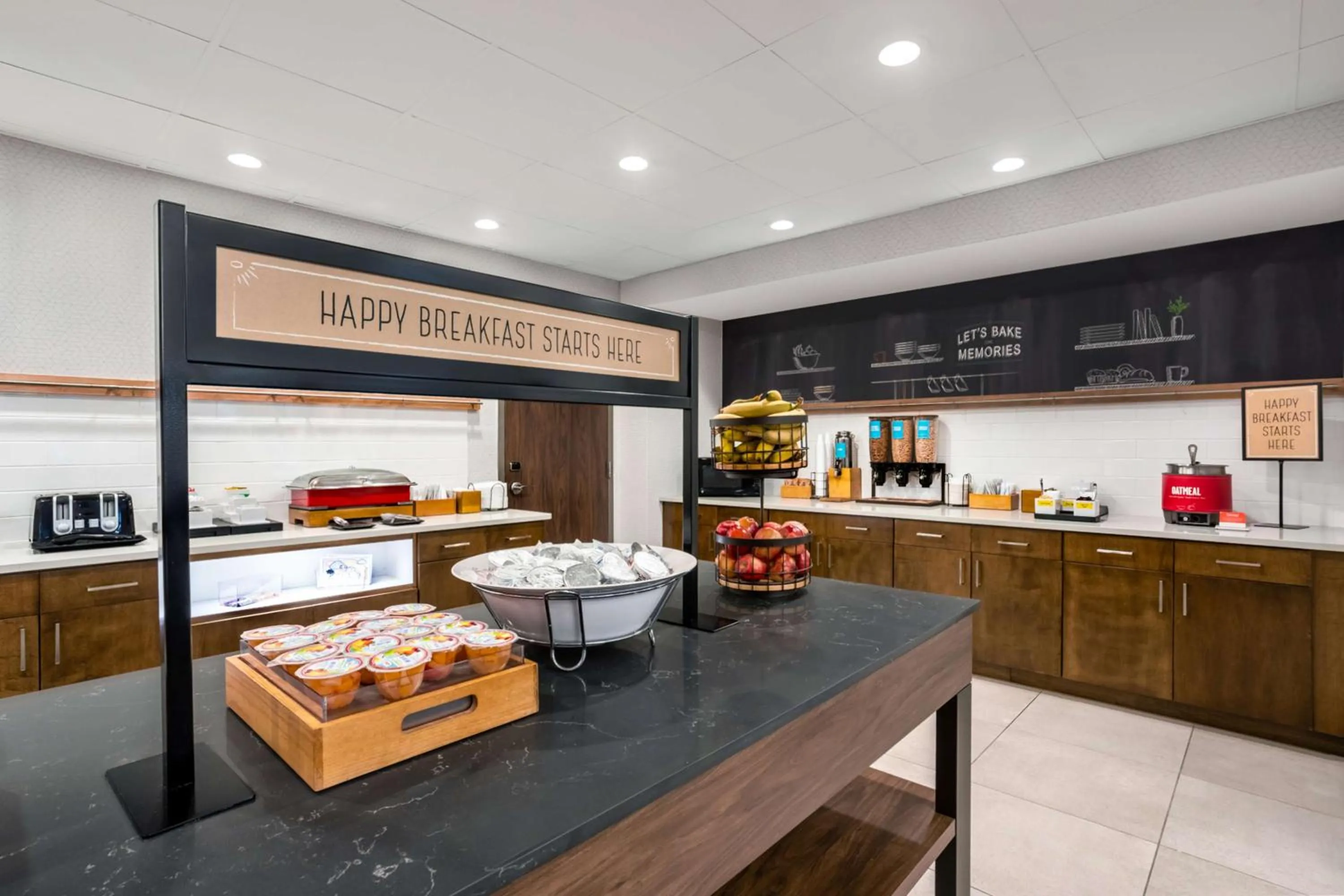 Breakfast in Hampton Inn & Suites Muncie