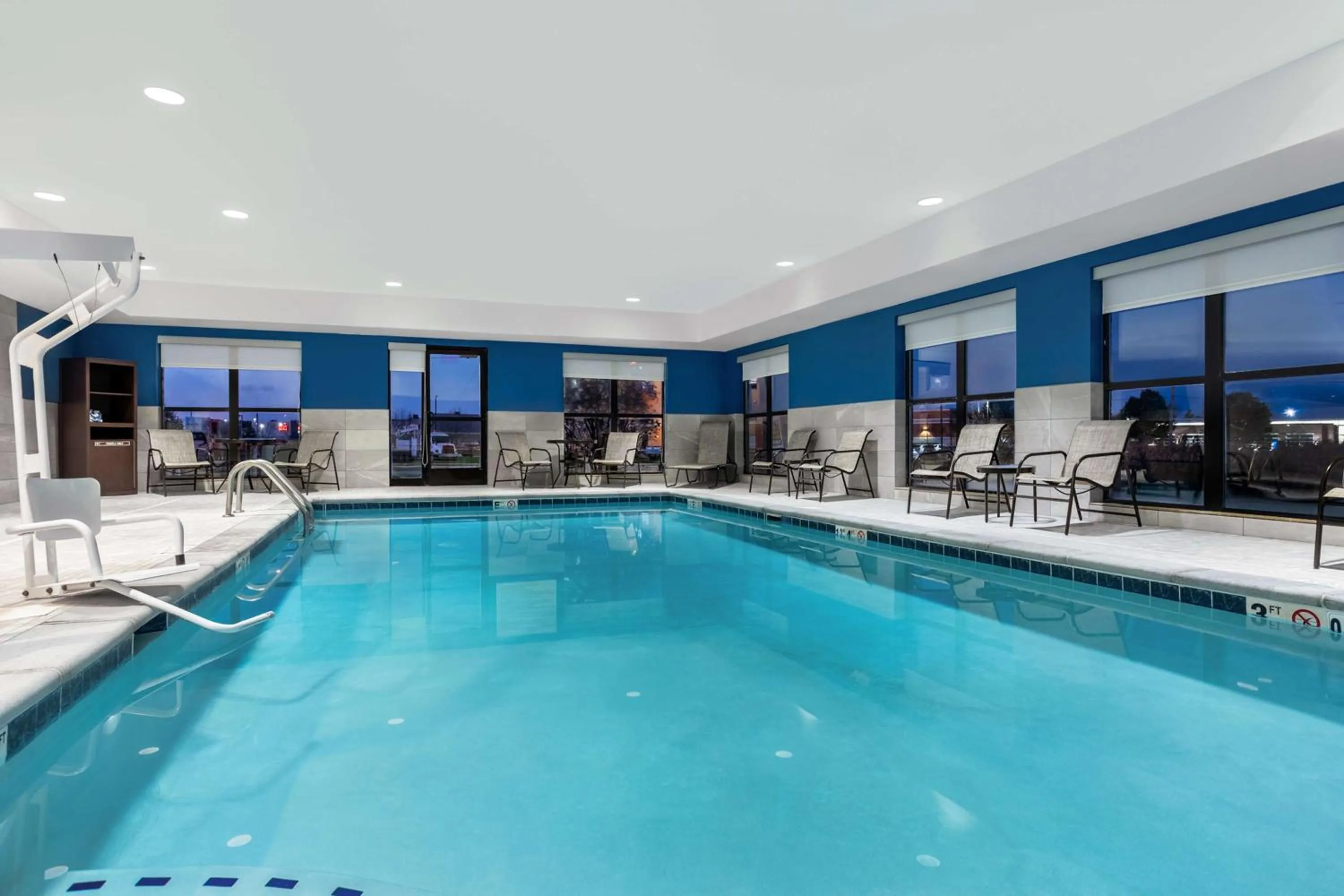 Pool view in Hampton Inn & Suites Muncie