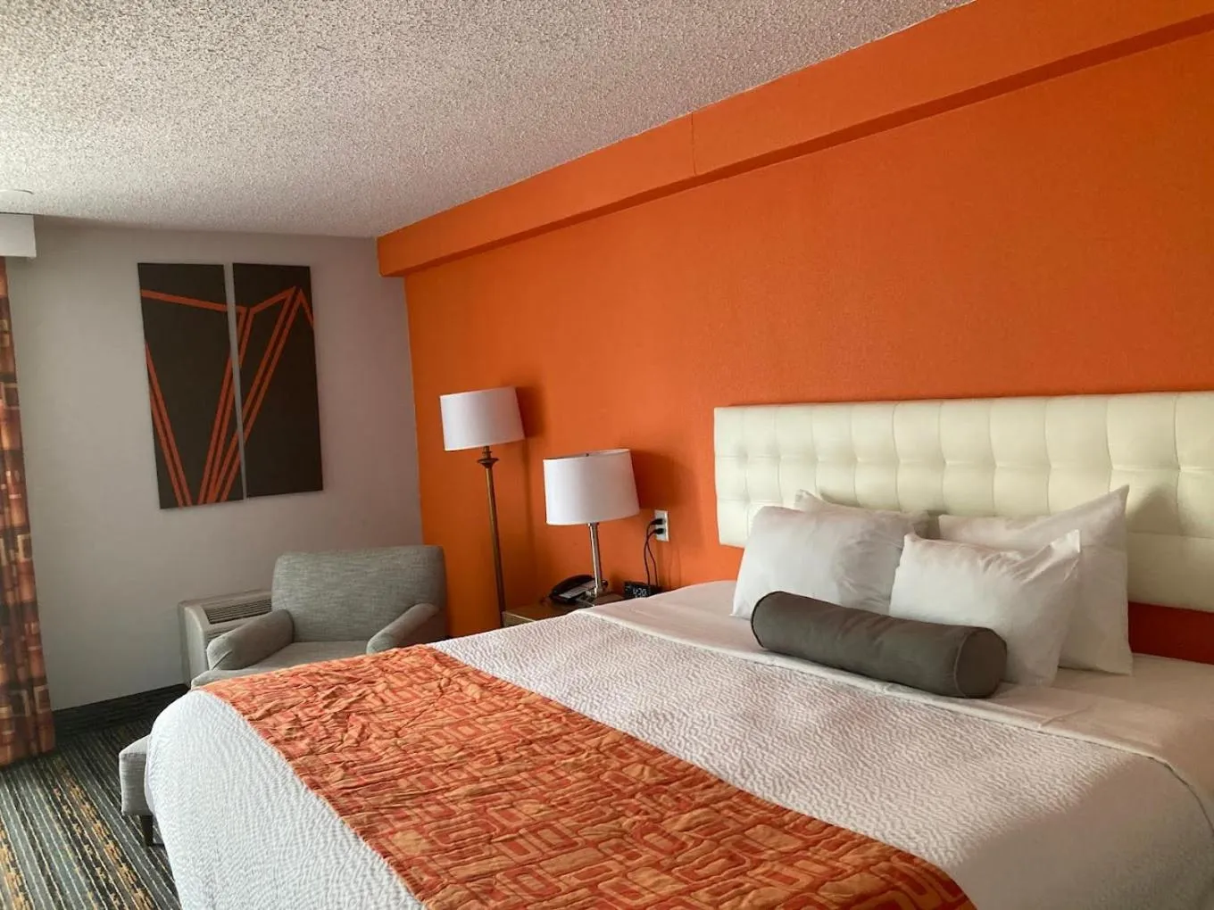 Bedroom, Bed in Howard Johnson by Wyndham Lexington