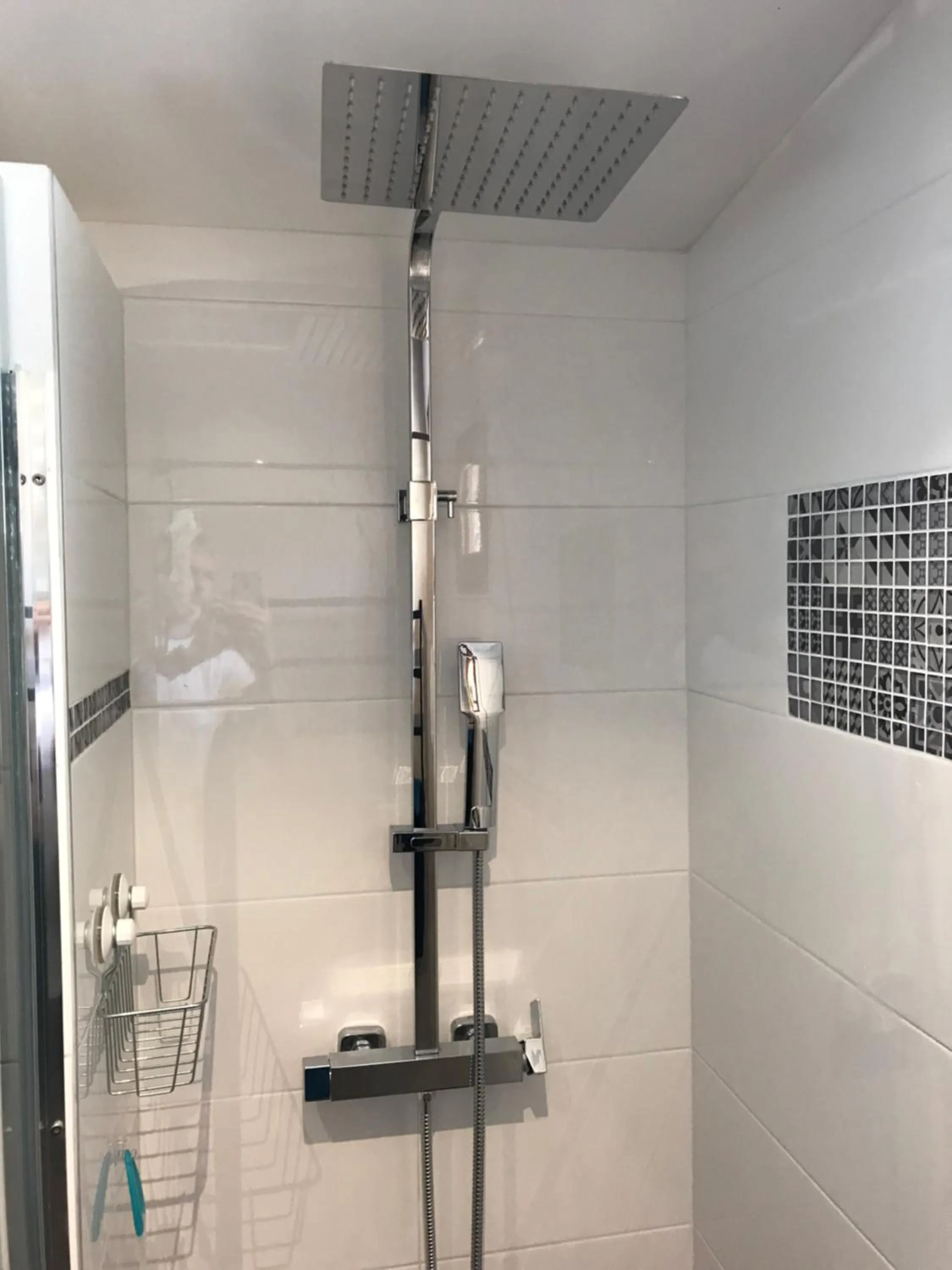 Shower in Le Maskalou