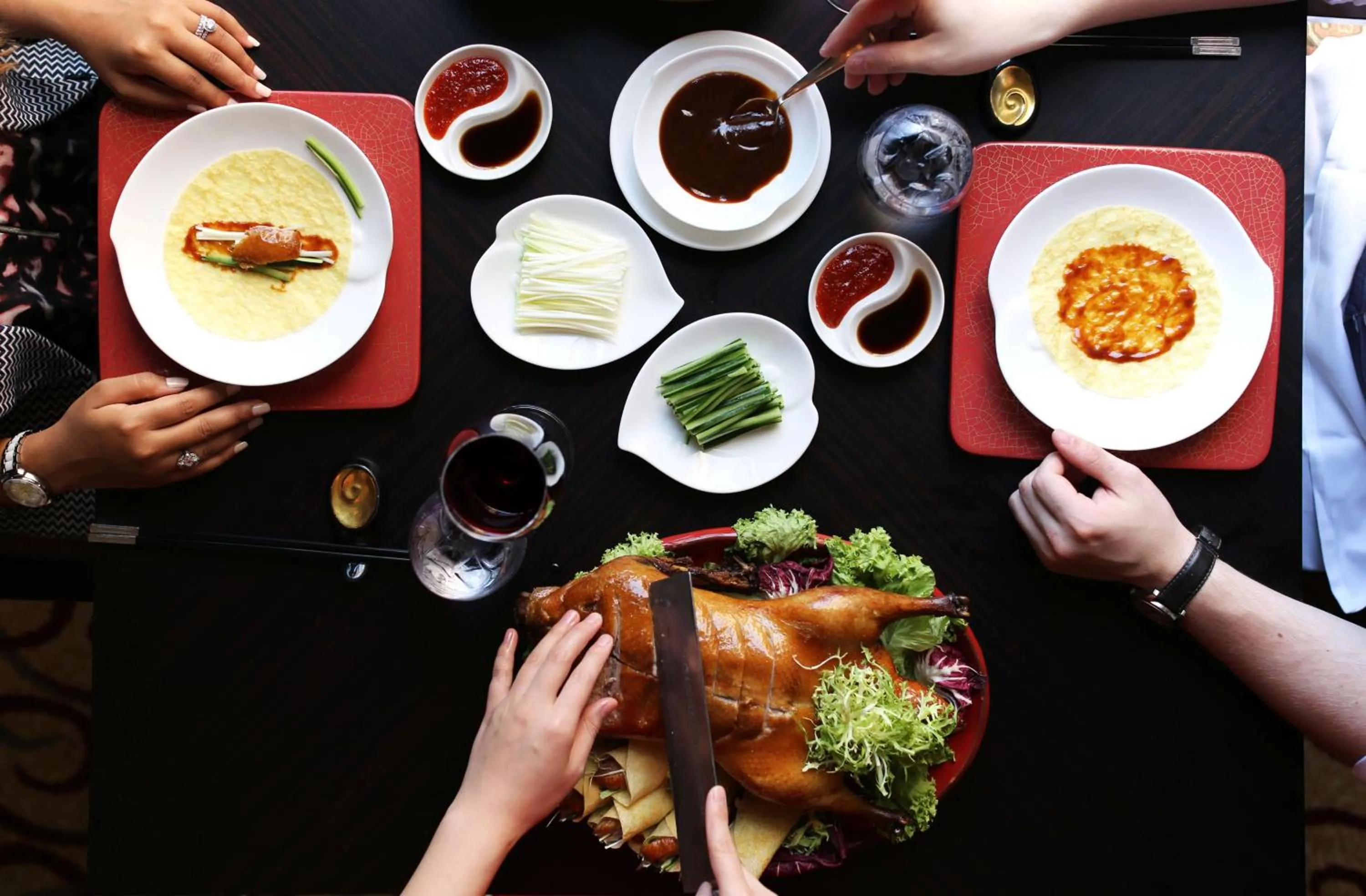 Restaurant/places to eat in Shangri-La Qaryat Al Beri, Abu Dhabi