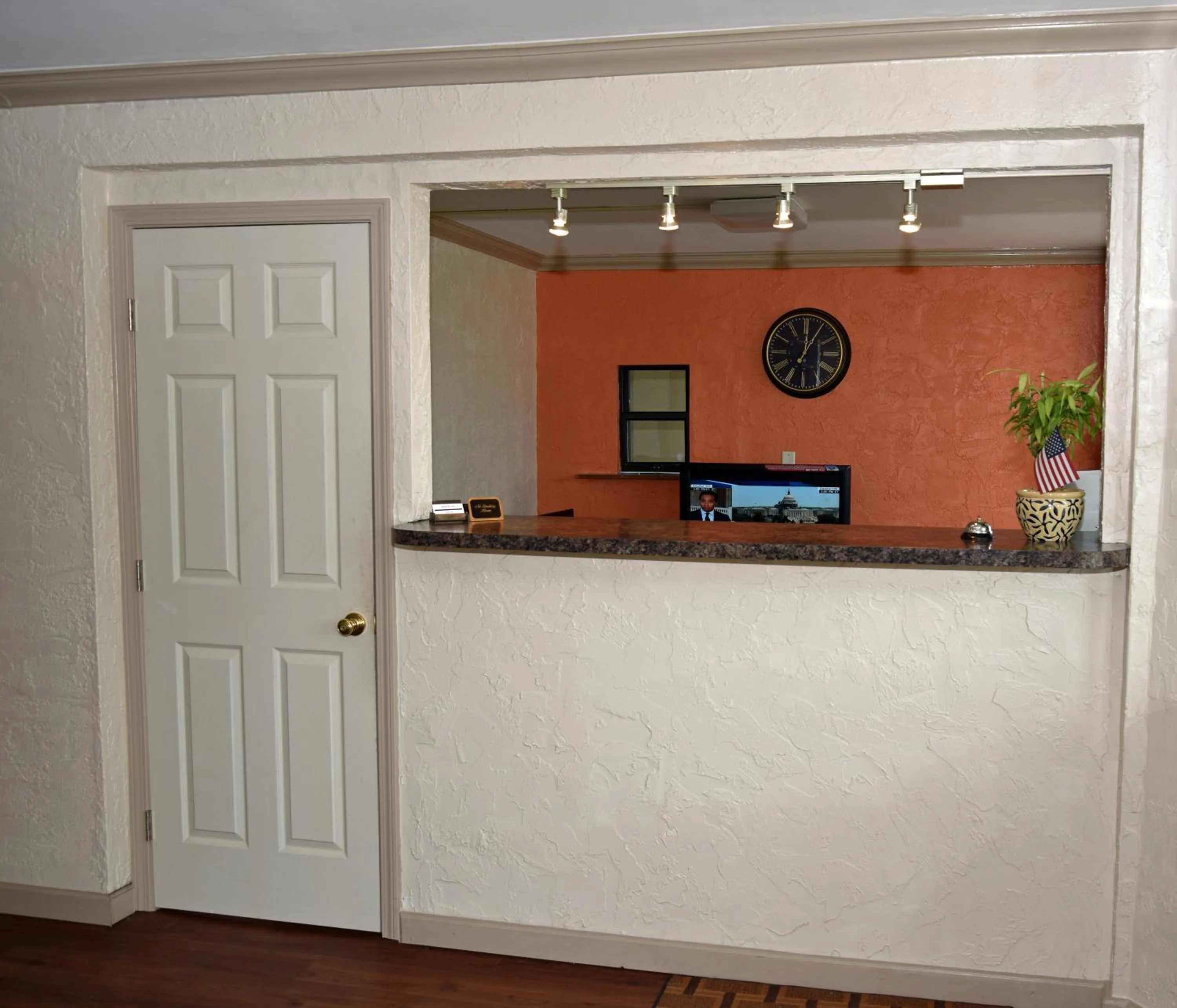 Property building in Bonifay Inn