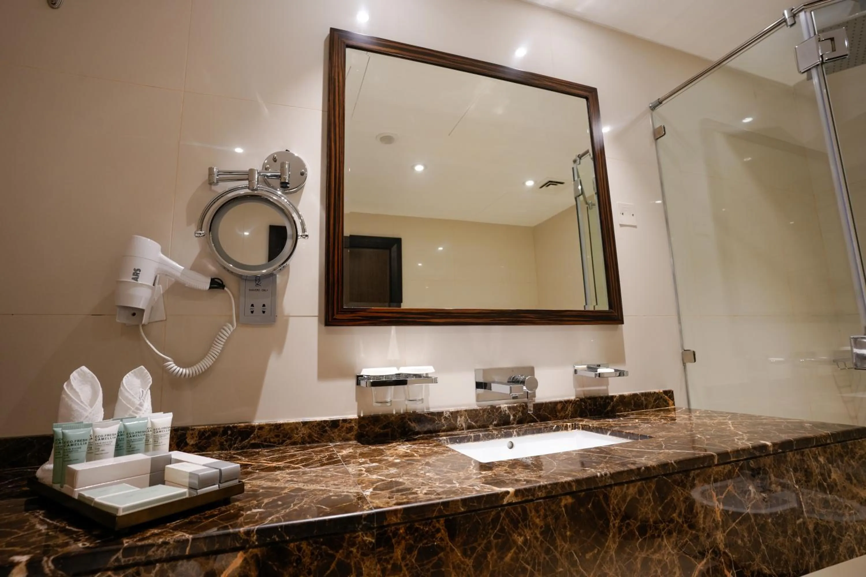 Bathroom in Mirfa Hotel