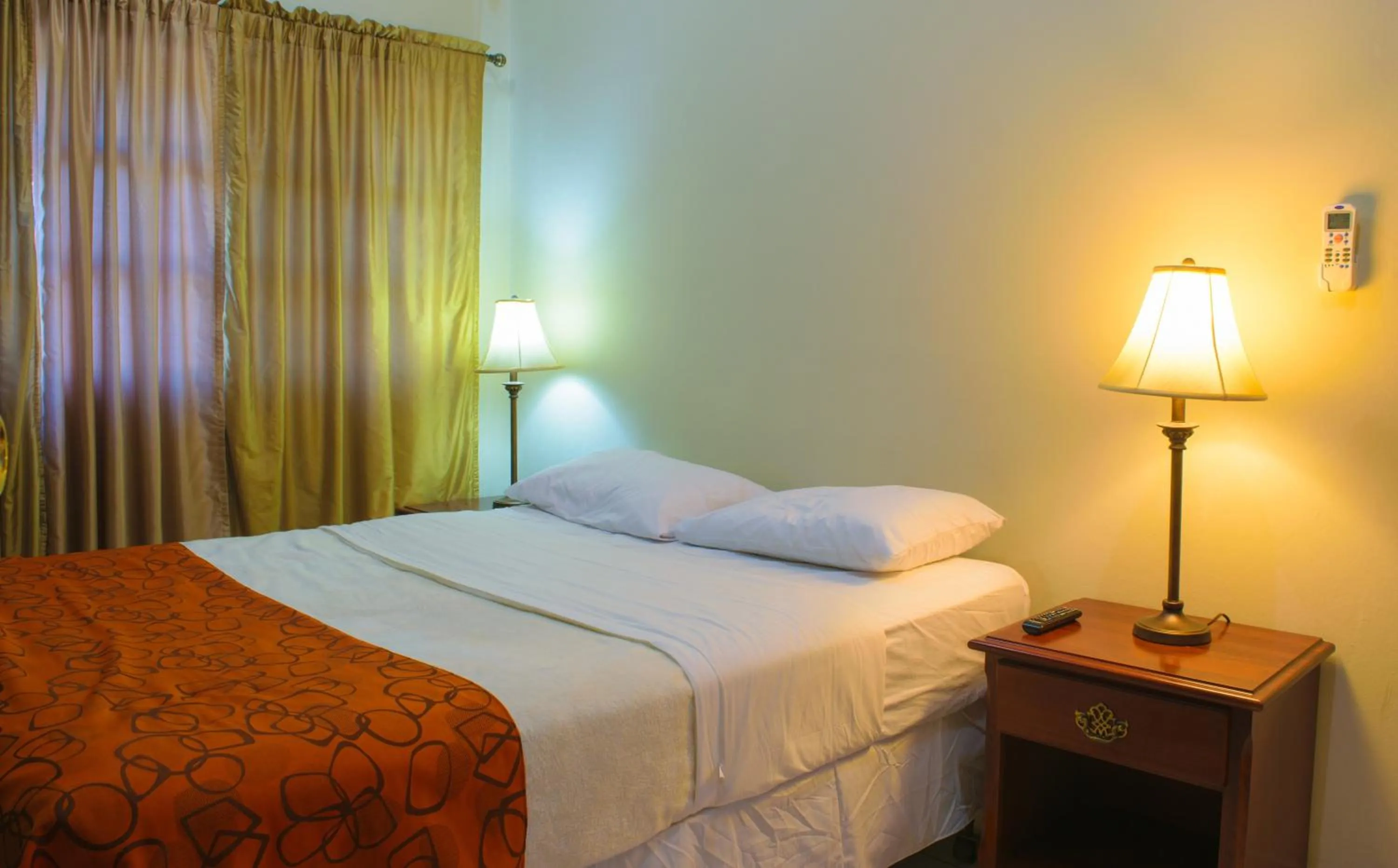 Bed in Hotel Fontana