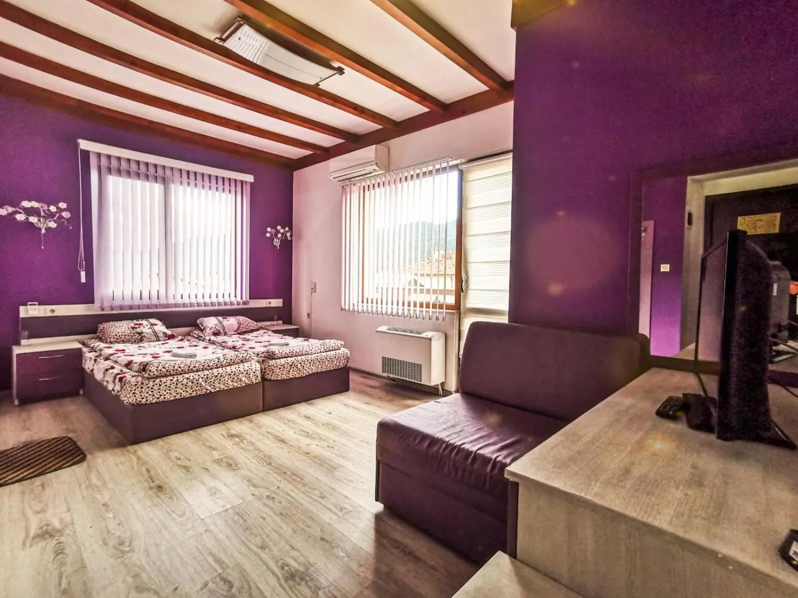 Photo of the whole room, Bed in Hotel Alikante