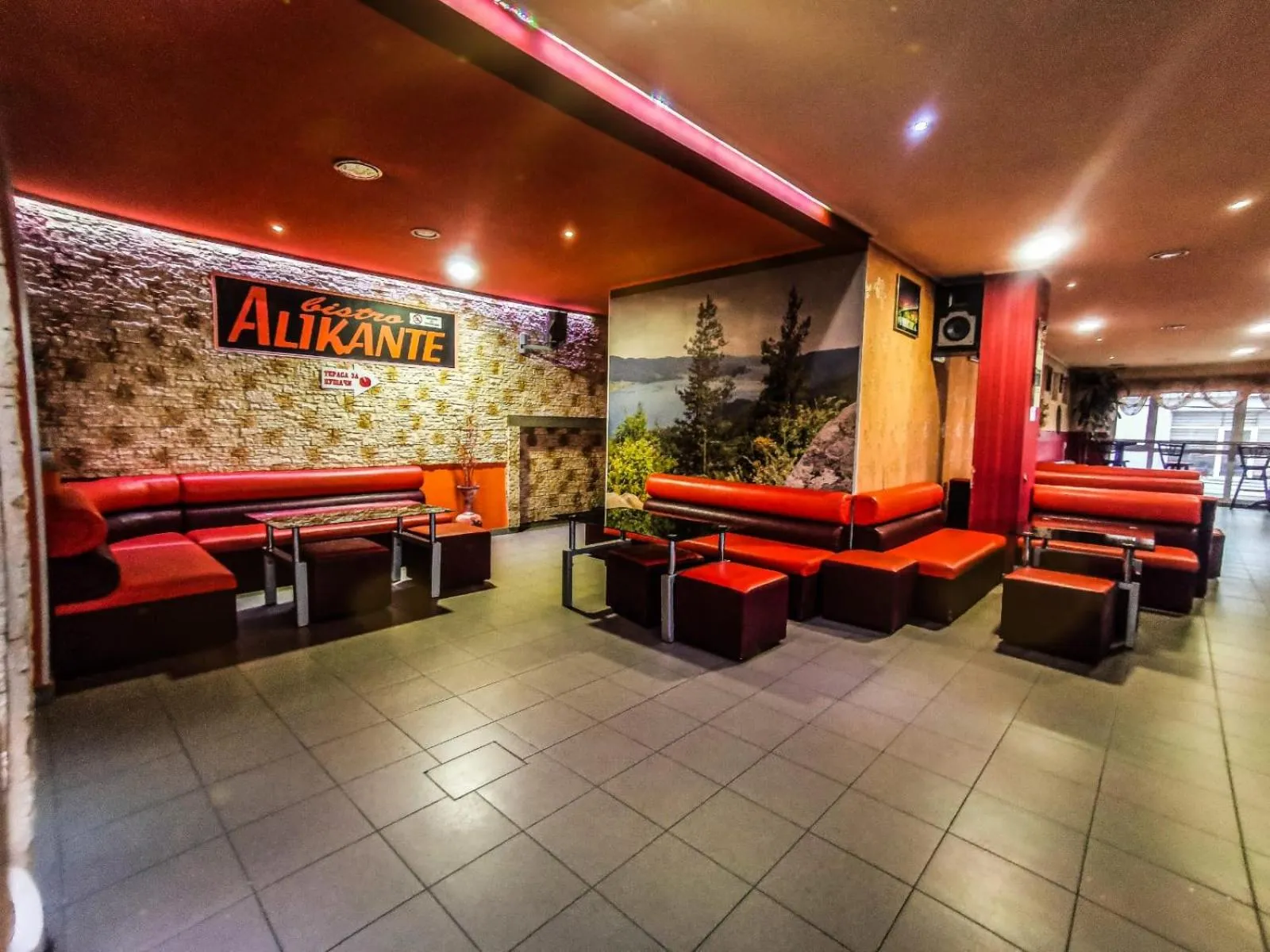 Lounge or bar in Hotel Alikante